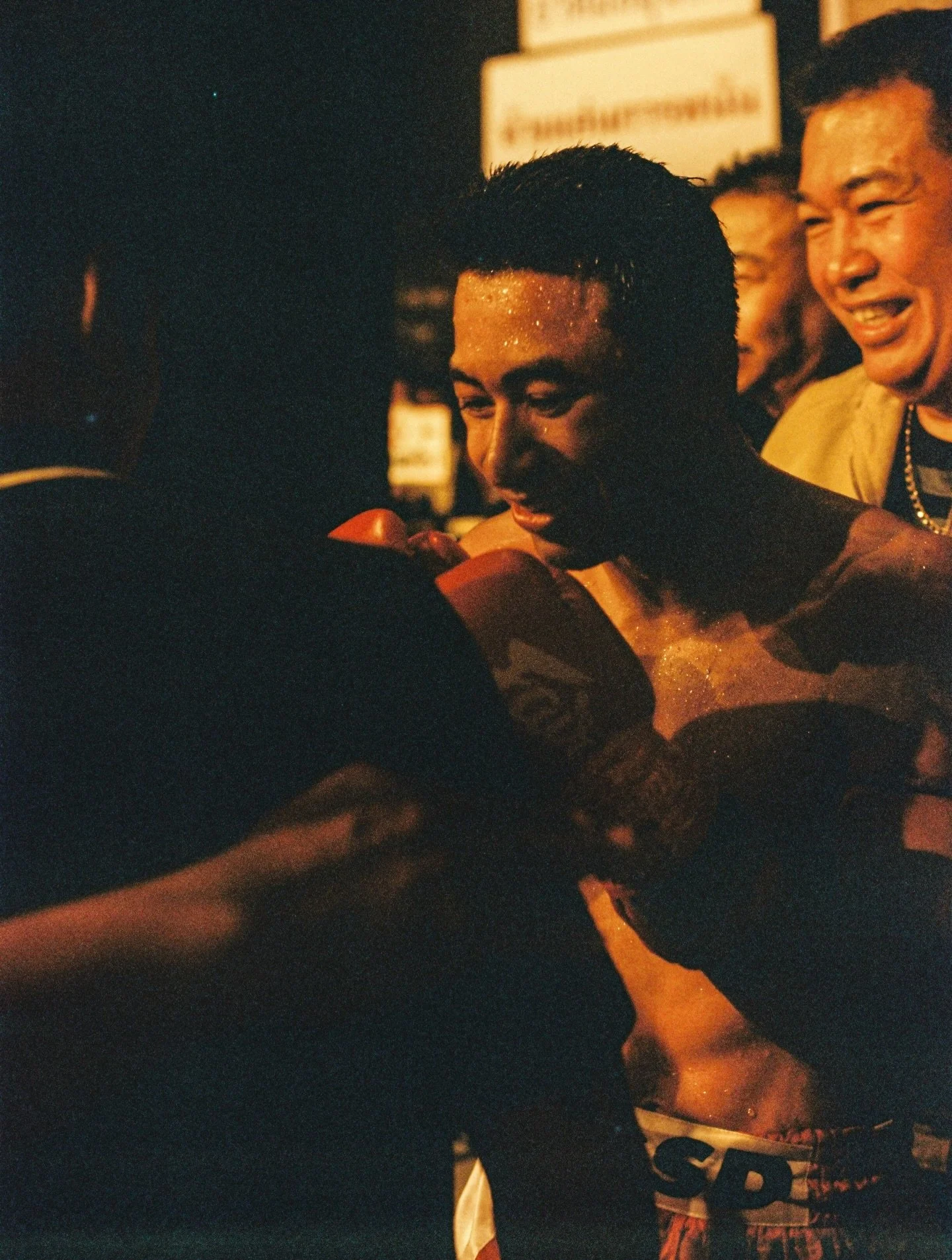 Victory 
Film ISO 400 &bull; ESC2 &bull; CH7 Stadium (1/18/2026) 

#muaythaiphotography #filmphoto #filmphotography #nakmuay #filmphotos