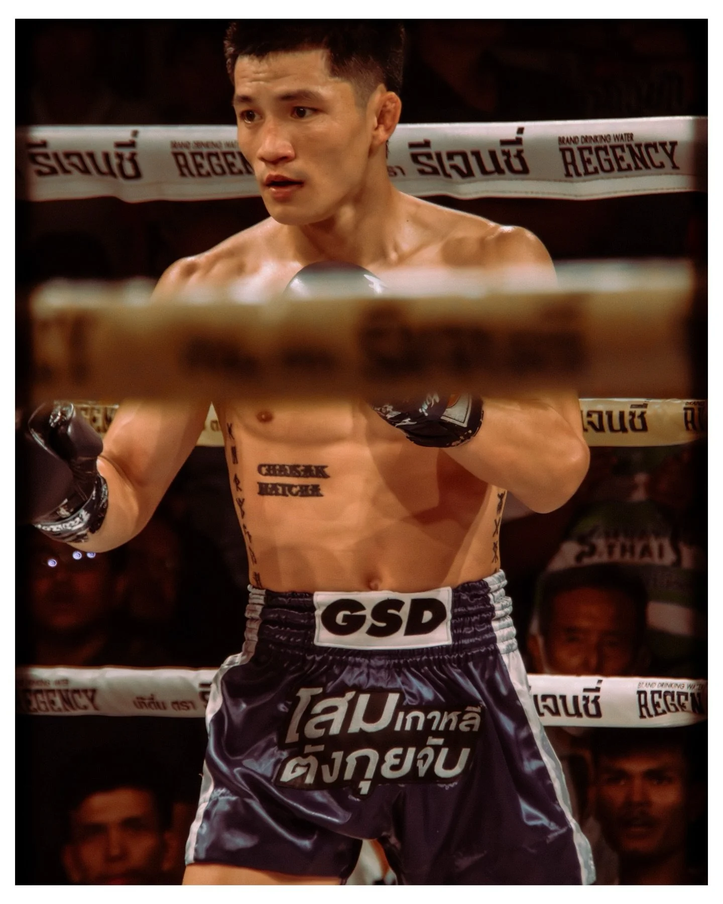 Timing. 

#muaythaiphotography #nakmuaythai #sportsphoto #nakmuay #imaphotographer