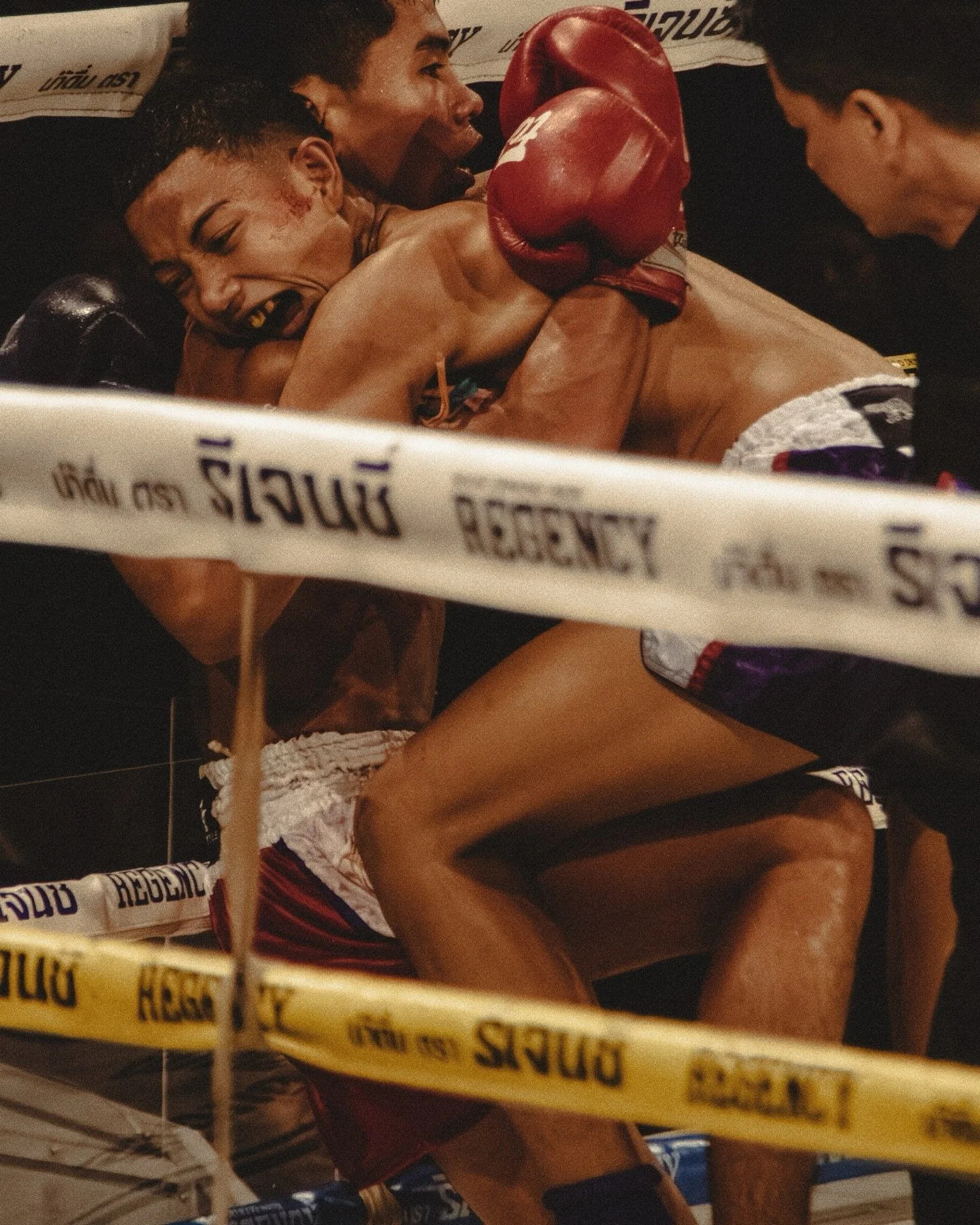 แสงพนม พดุงชัยมวยไทยยิม vs. ชาริโต้ลานนาวอเตอร์ไซค์ (Saengphanom Padungchai vs. Charito Lannawaterside)
.
.
.
#muaythaiphotography #nakmuay #muaythai #muay #muaythaifighter