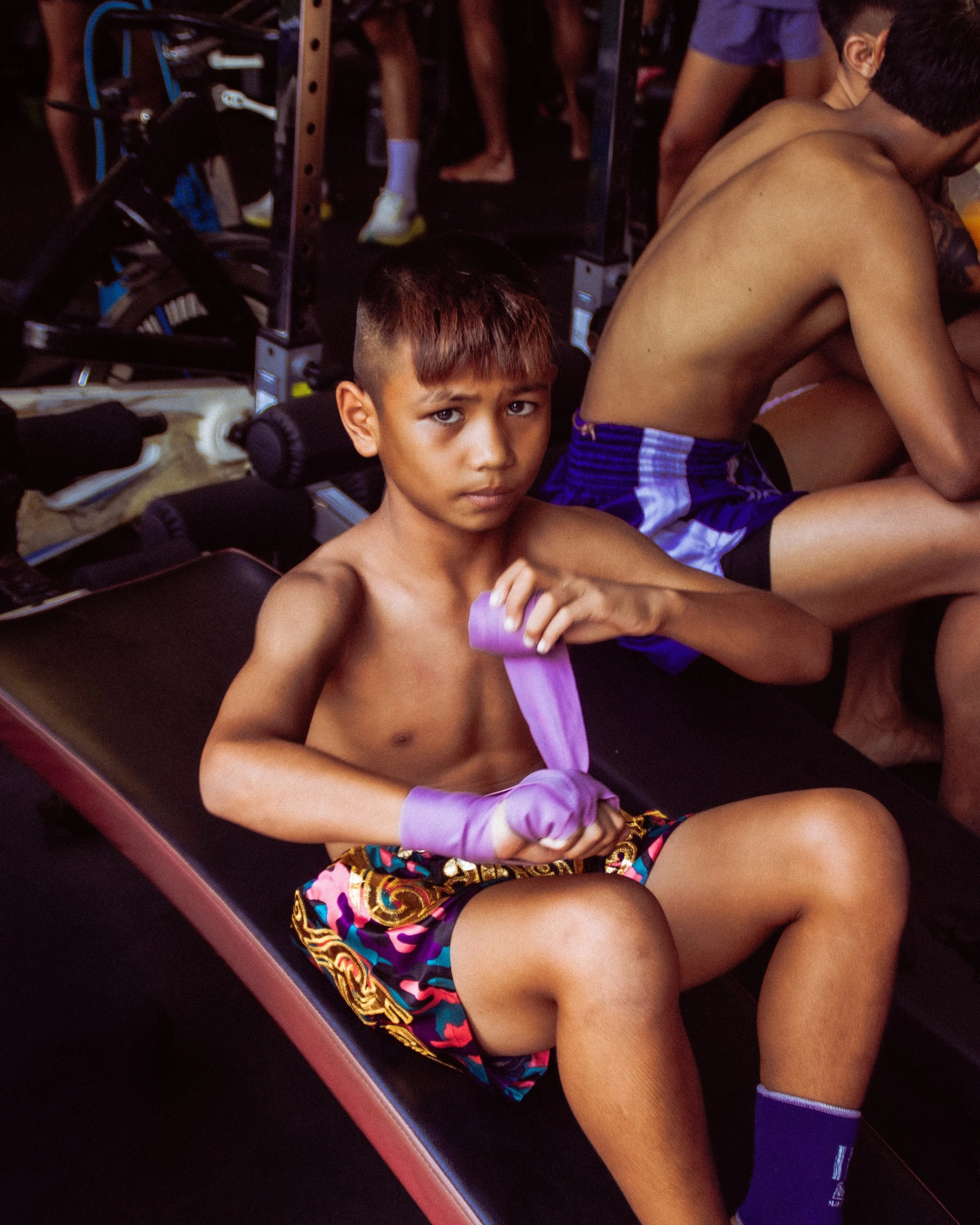 Pre-training ritual @p.k.saenchaimuaythaigym 

#muaythaiphotography #muaythai #nakmuay #pksaenchaimuaythaigym🇹🇭
