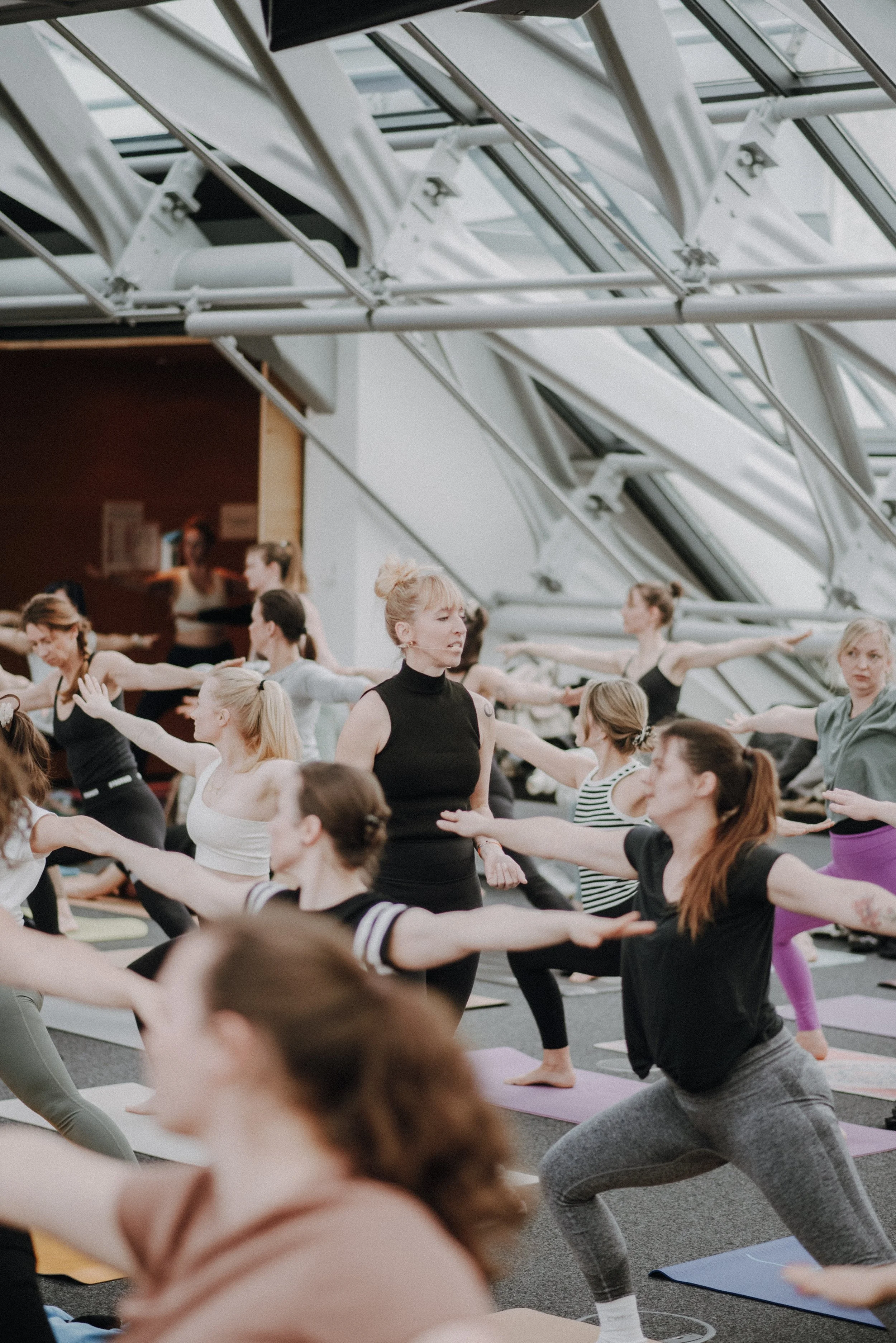 Techno YOGA Brunch @ LVZ Glaskuppel