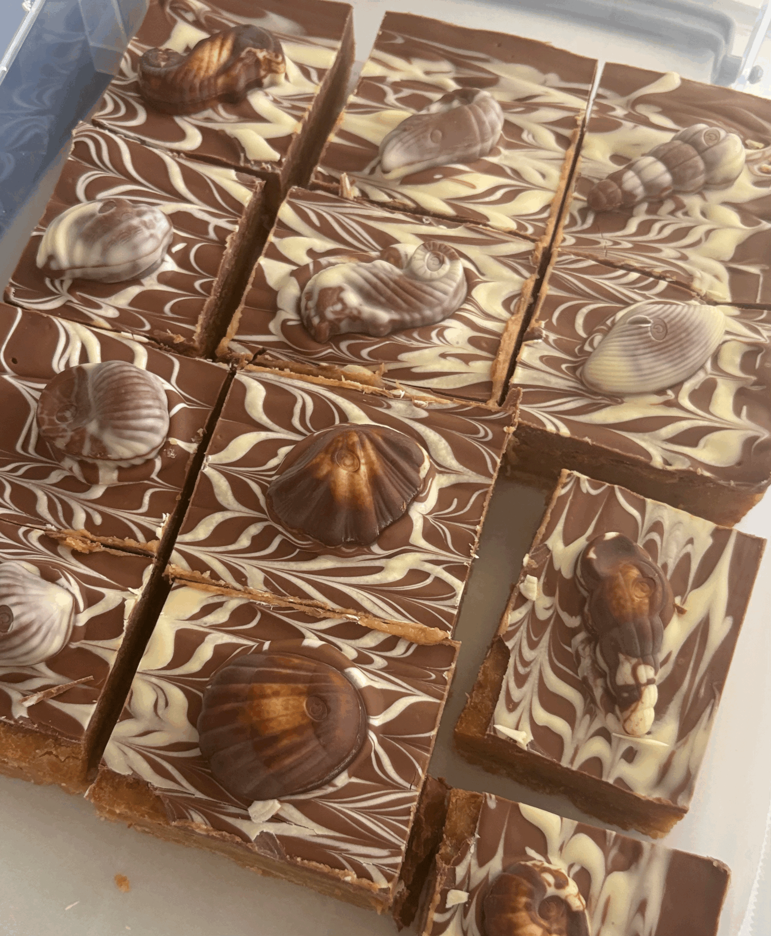 Guylian caramel slice