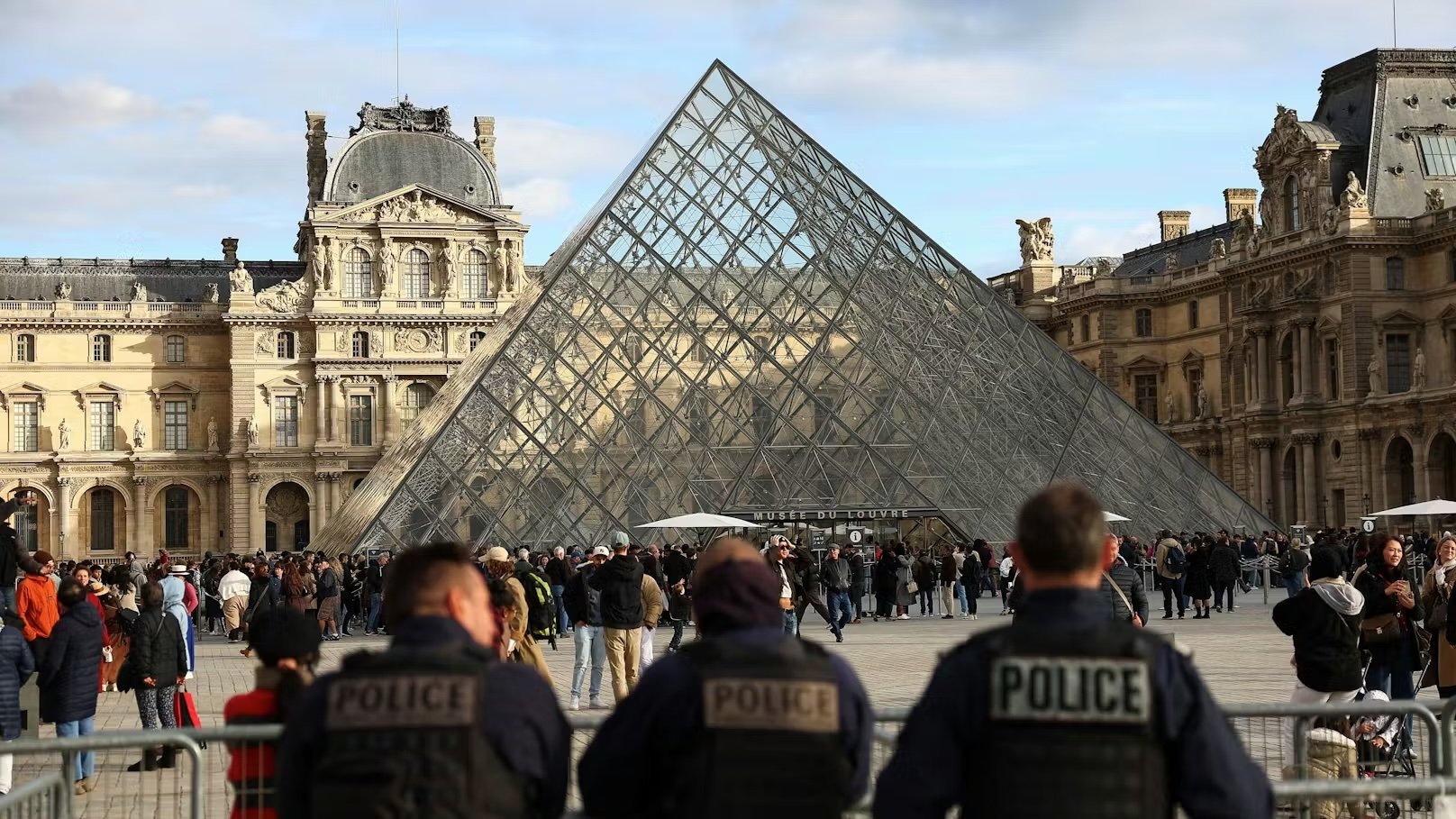 The Louvre Heist: The Perfect Crime for a Broken World