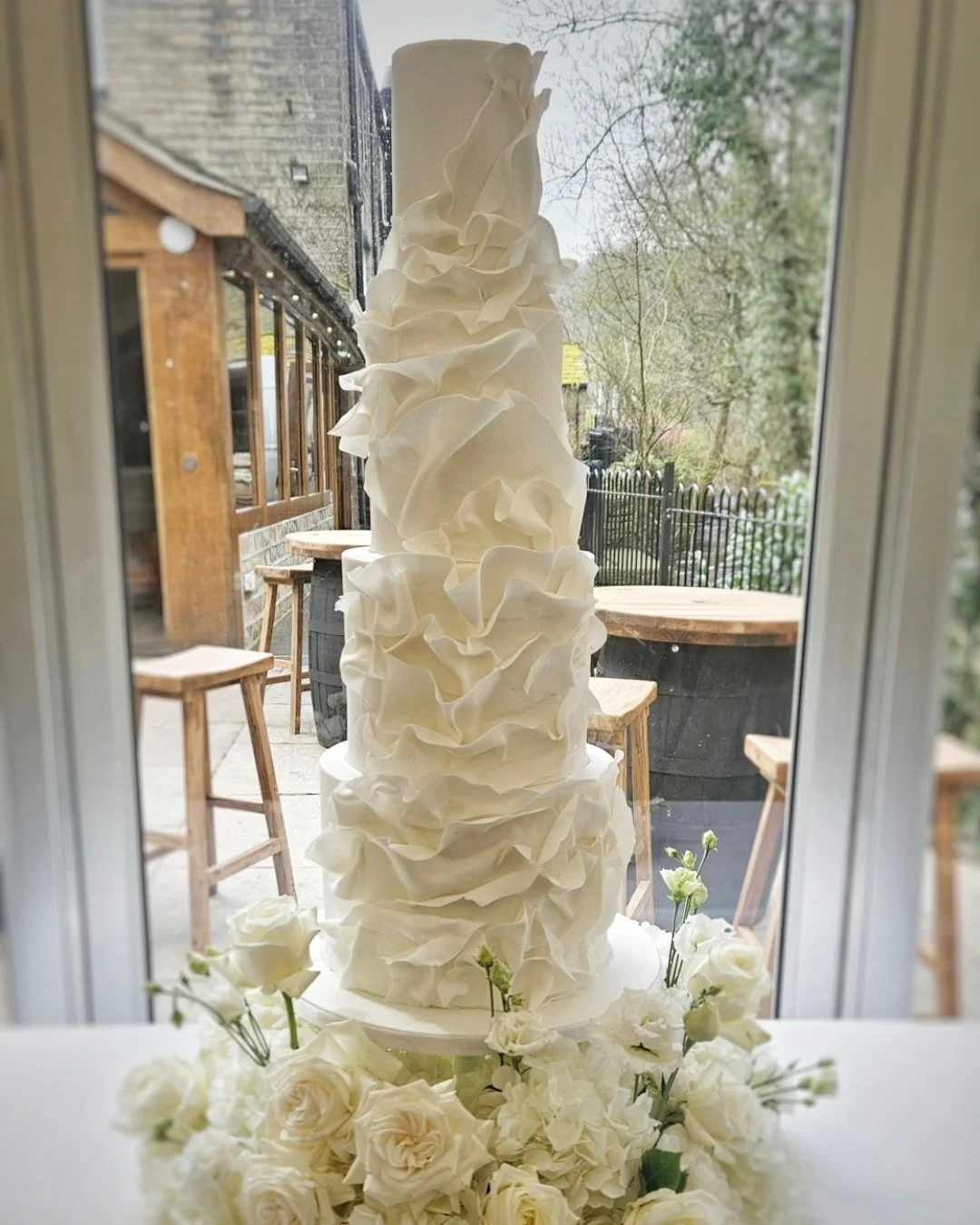 Textures bring depth, elegance, and artistry to your cake.

From soft ruffles to sleek pleats, they catch the light beautifully and elevate even the cleanest and modern designs

It&rsquo;s these subtle details that turn a simple cake into a showpiece