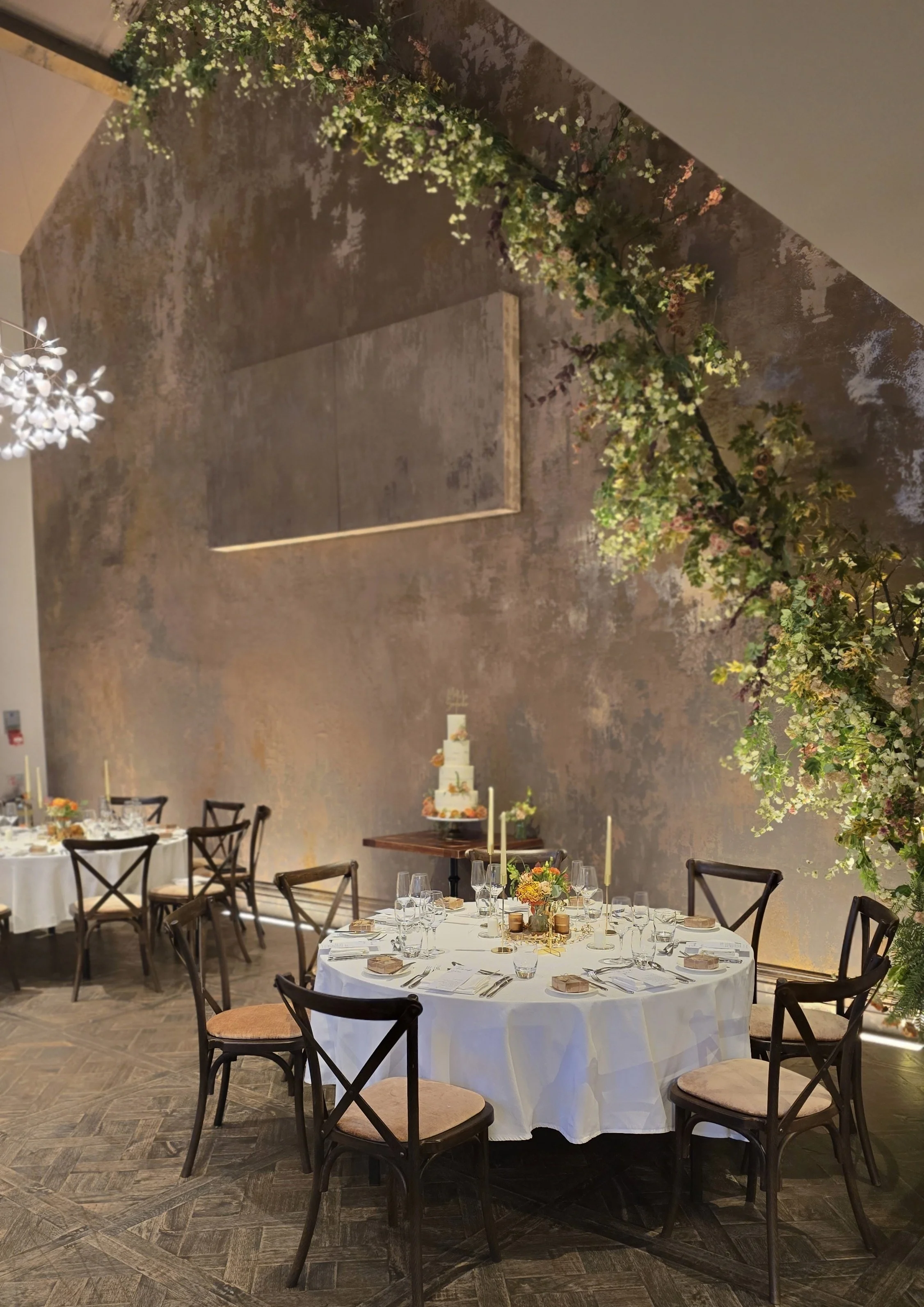 When to Book Your Wedding Cake Designer (and Why So Early!)