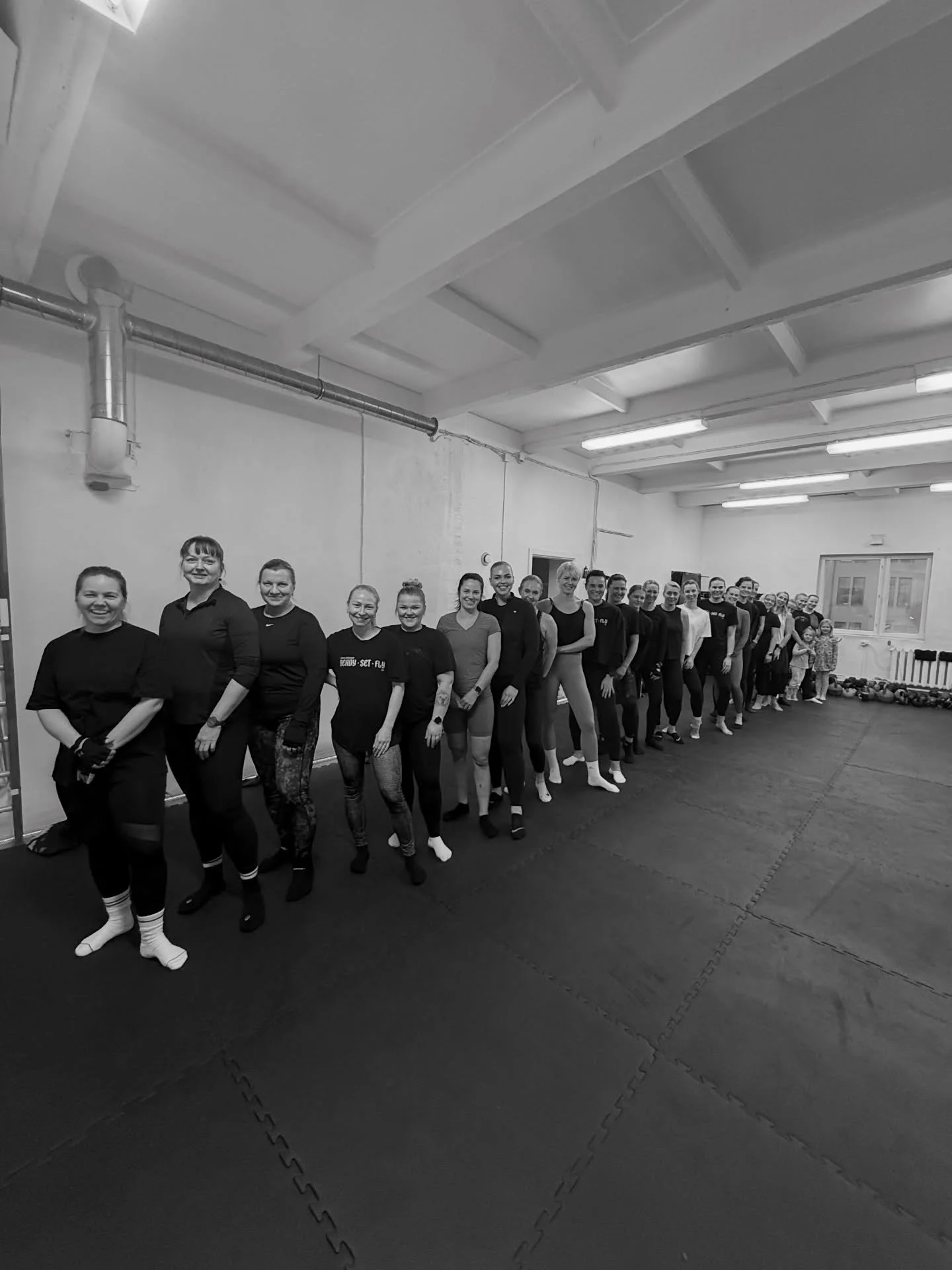 Squadi naised on ilusad ja sportlikud. S&auml;ra ja tahtej&otilde;ud on &uuml;hed ilusamad omadused nende juures💜✨

Squadi mehed&hellip;t&auml;nan, et hoiate meid💜

#aavsquad #aavsquadr&uuml;hmatreeningud #hybridworkout #workout #treening