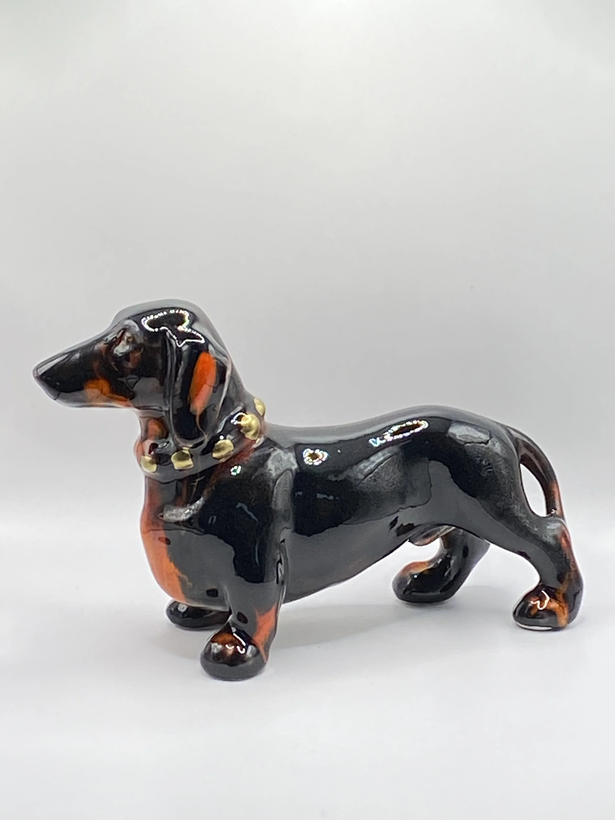 ANITA HARRIS Daschound Dog Figurine