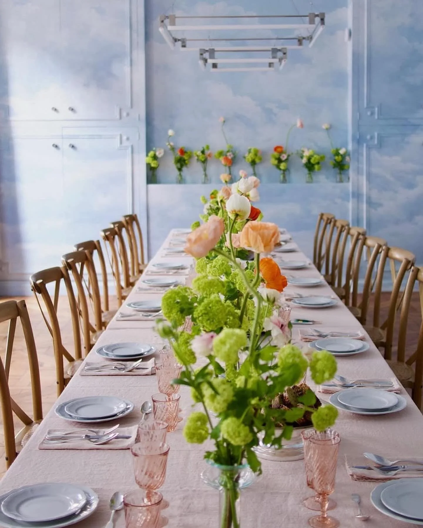 Brunch at @volzhenka 

Curation, production &amp; catering 

💐🌸🌷