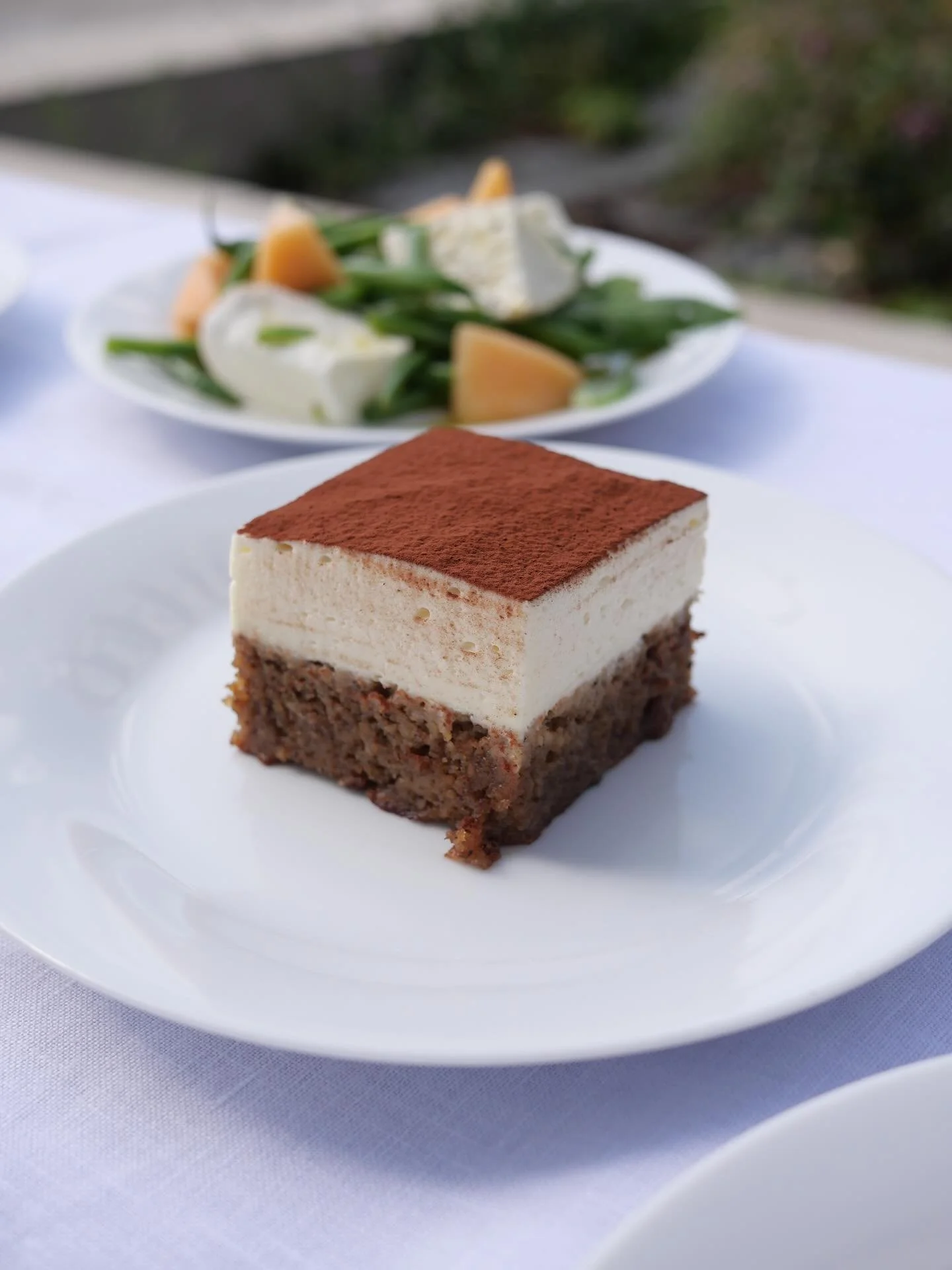 Tiramisu cake 

🍰🍰🍰

#kōya