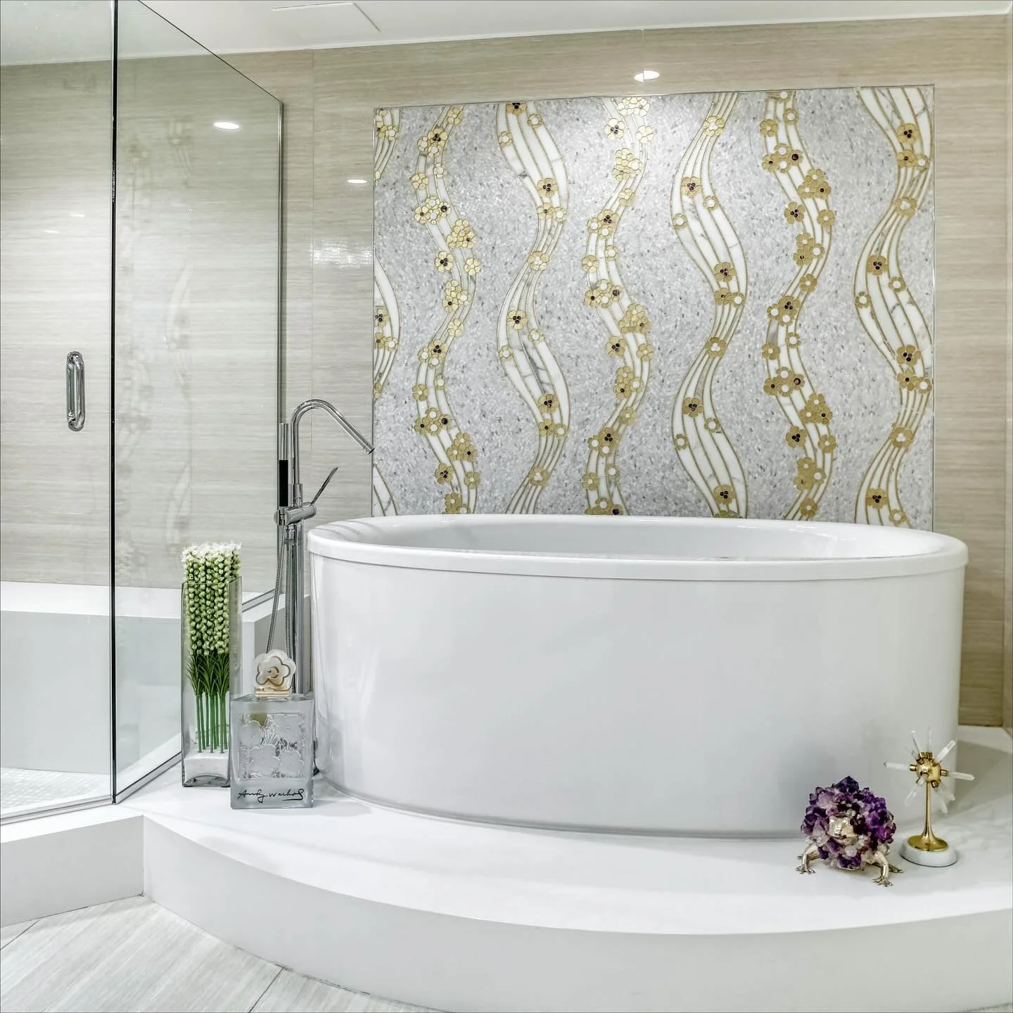 🚿✨ Wallpaper, tile, mosaic, or paint&mdash;your bathroom&rsquo;s backdrop sets the vibe. Which one would you choose? COMMENT below which one you like the most!