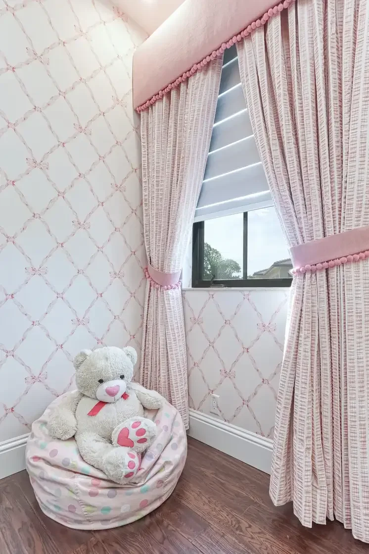 Distinct+Elegance-14 (1).webp