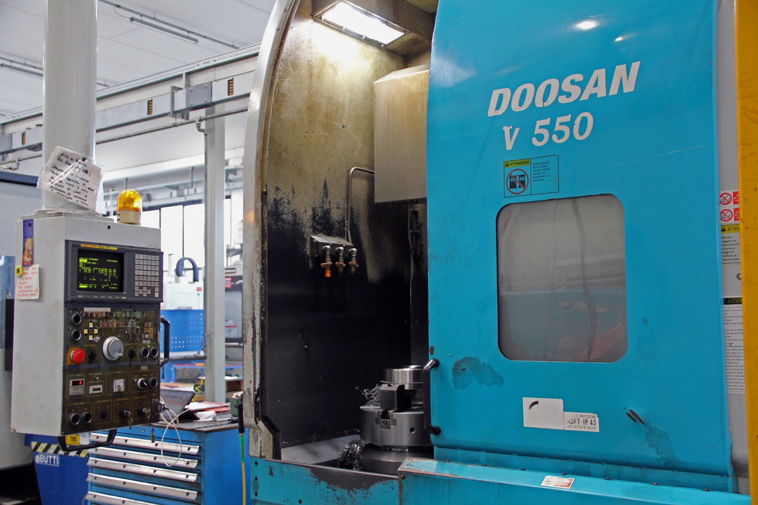 DOOSAN V550