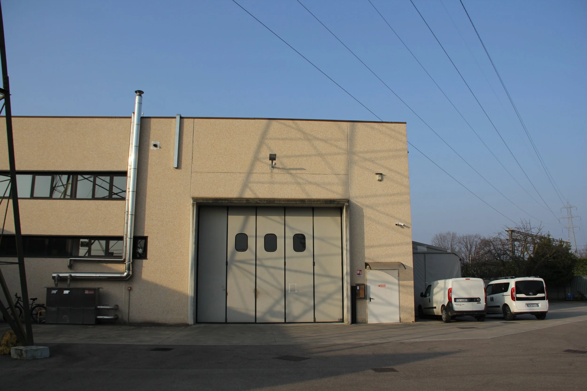 Facciata Principale Capannone