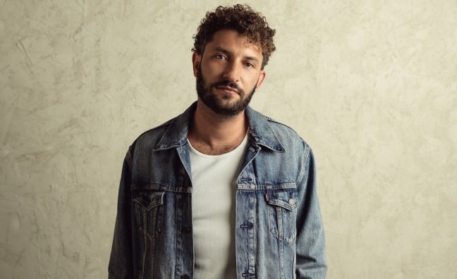 Billy Lockett signs with Absolute Label Services