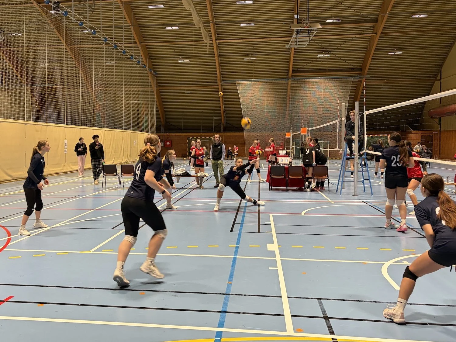 Bergkameratene-BK-Volleyball-spiller-gallaturnering