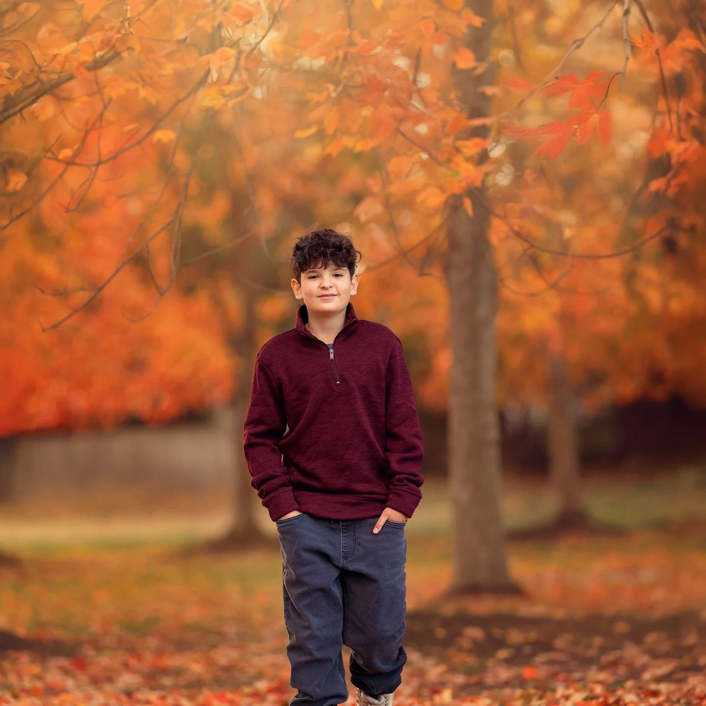 🍁 Fall portraits in New Jersey 🍁

There&rsquo;s something magical about autumn here in North Jersey,
the golden light, the quiet moments between the trees,
and the way kids naturally sink into the season without even trying.

I spent the afternoon 