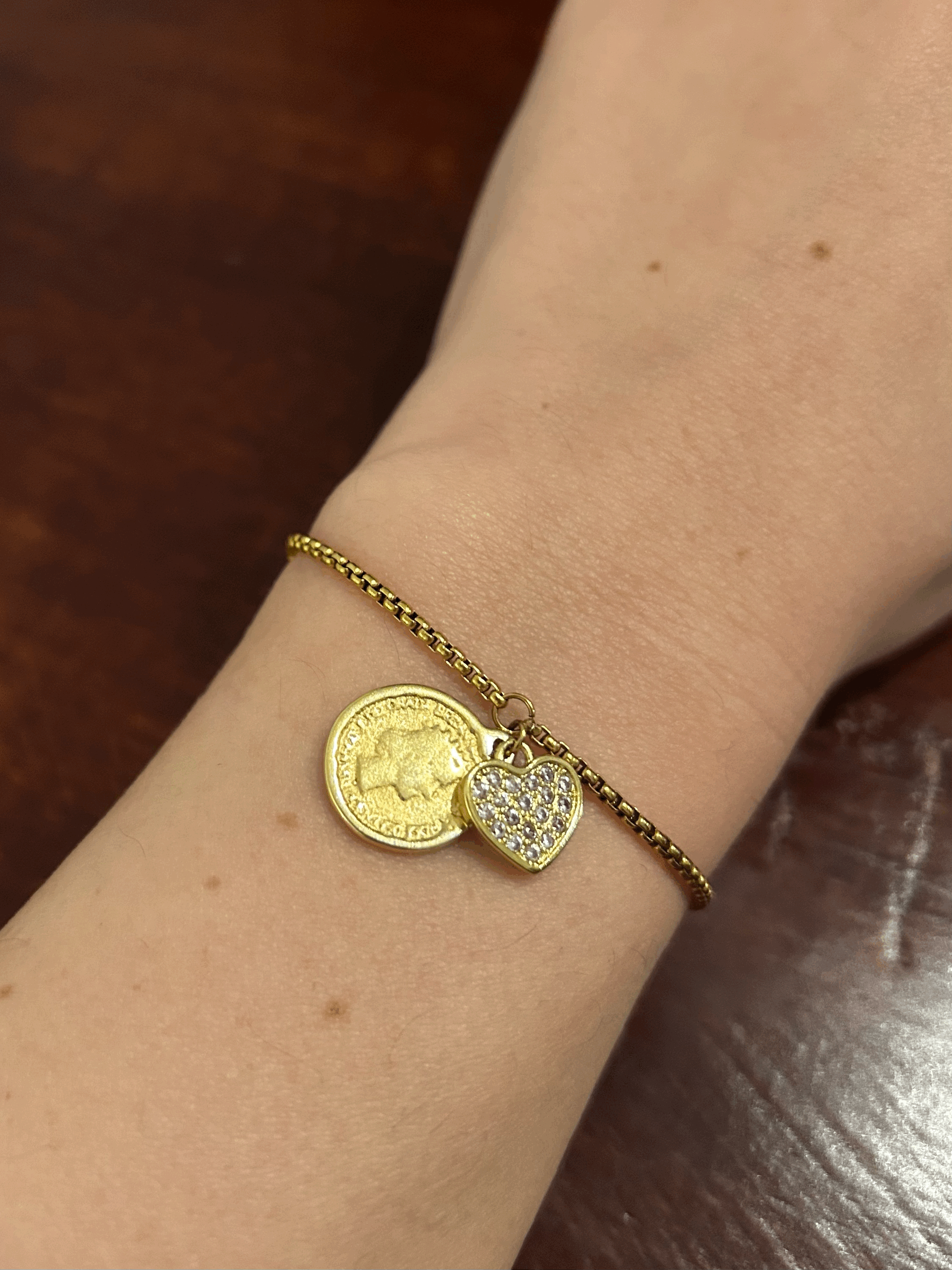 Bracciale regolabile