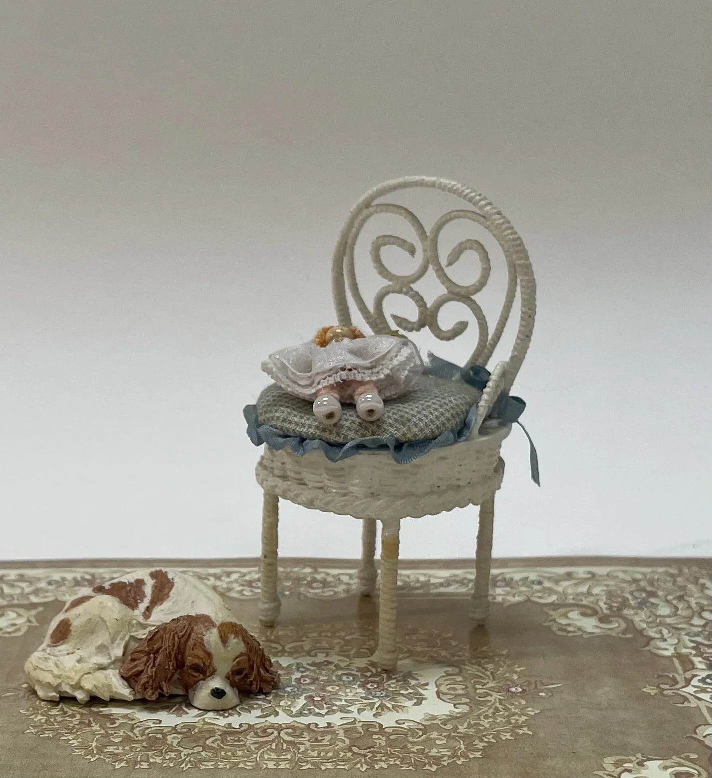 Pretty white wicker chair