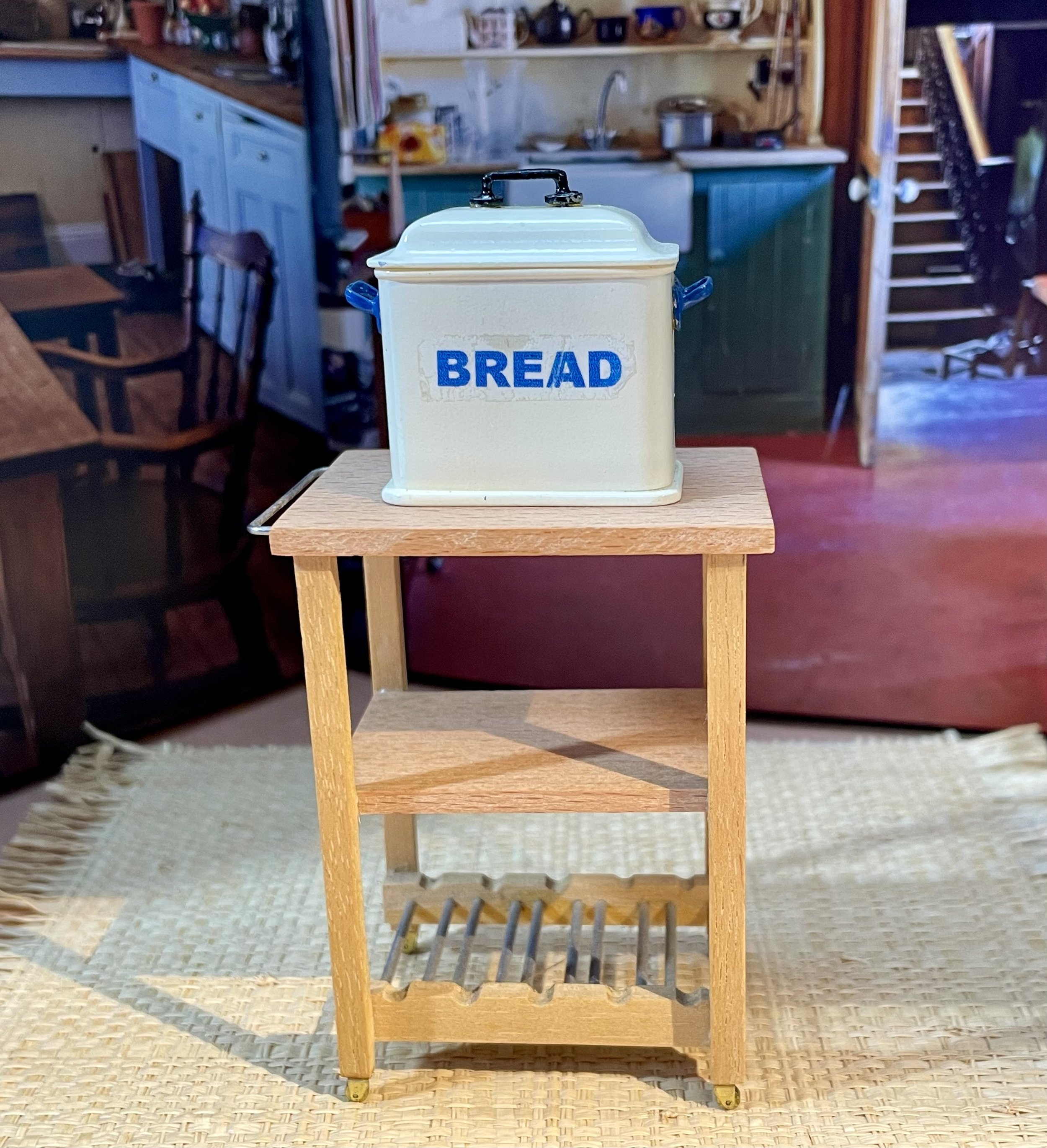 Bread bin