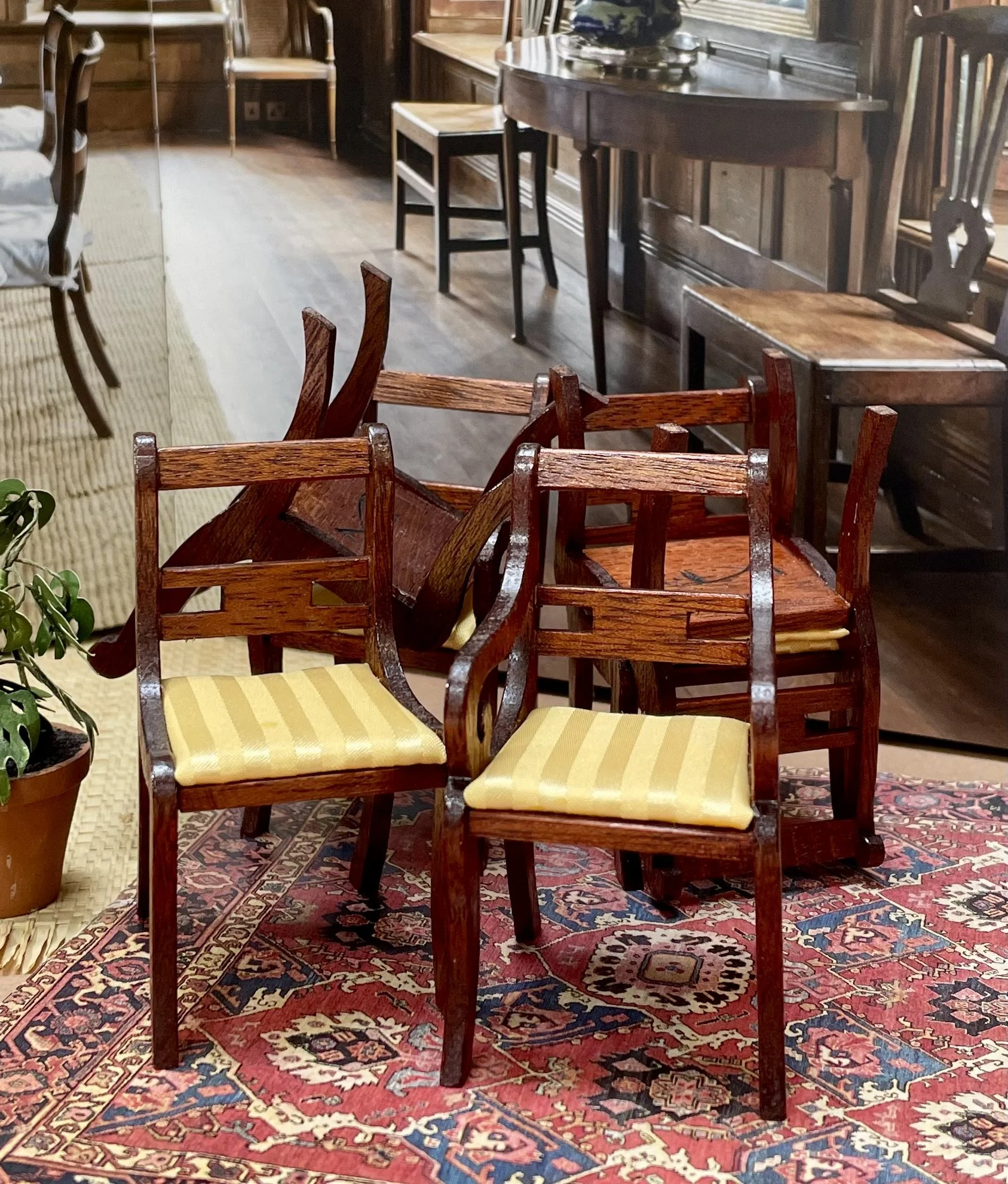 Dining chairs with yellow seats