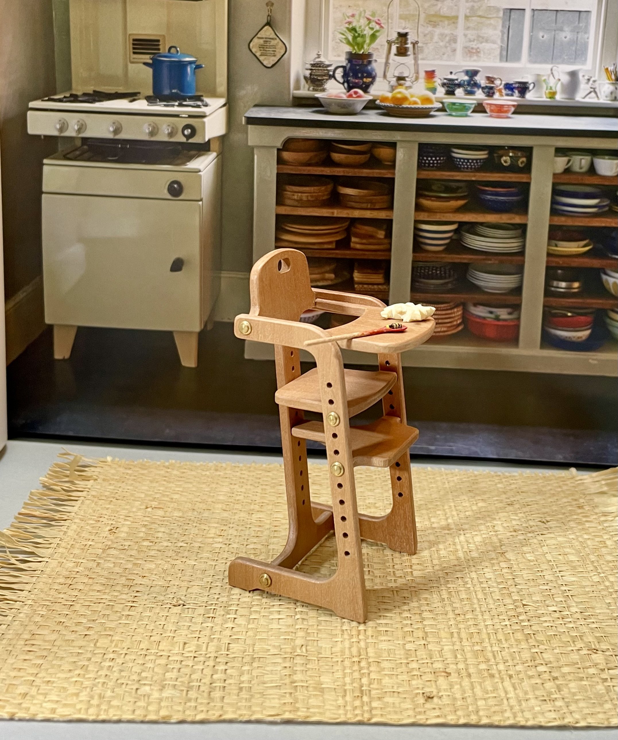 Modern highchair