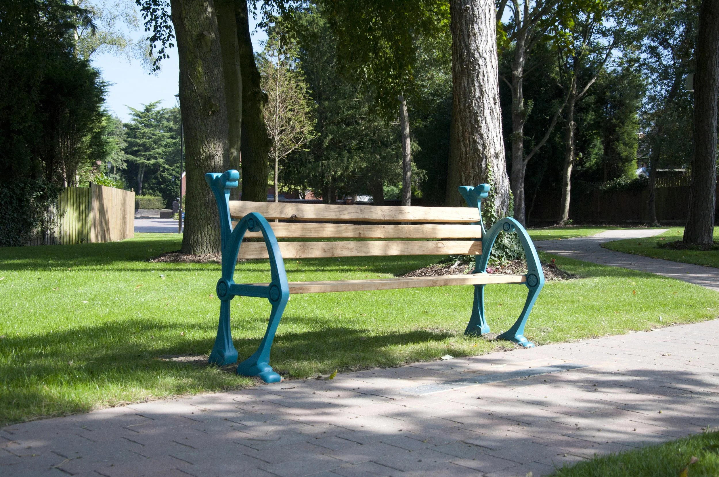 Trad_bench.jpg