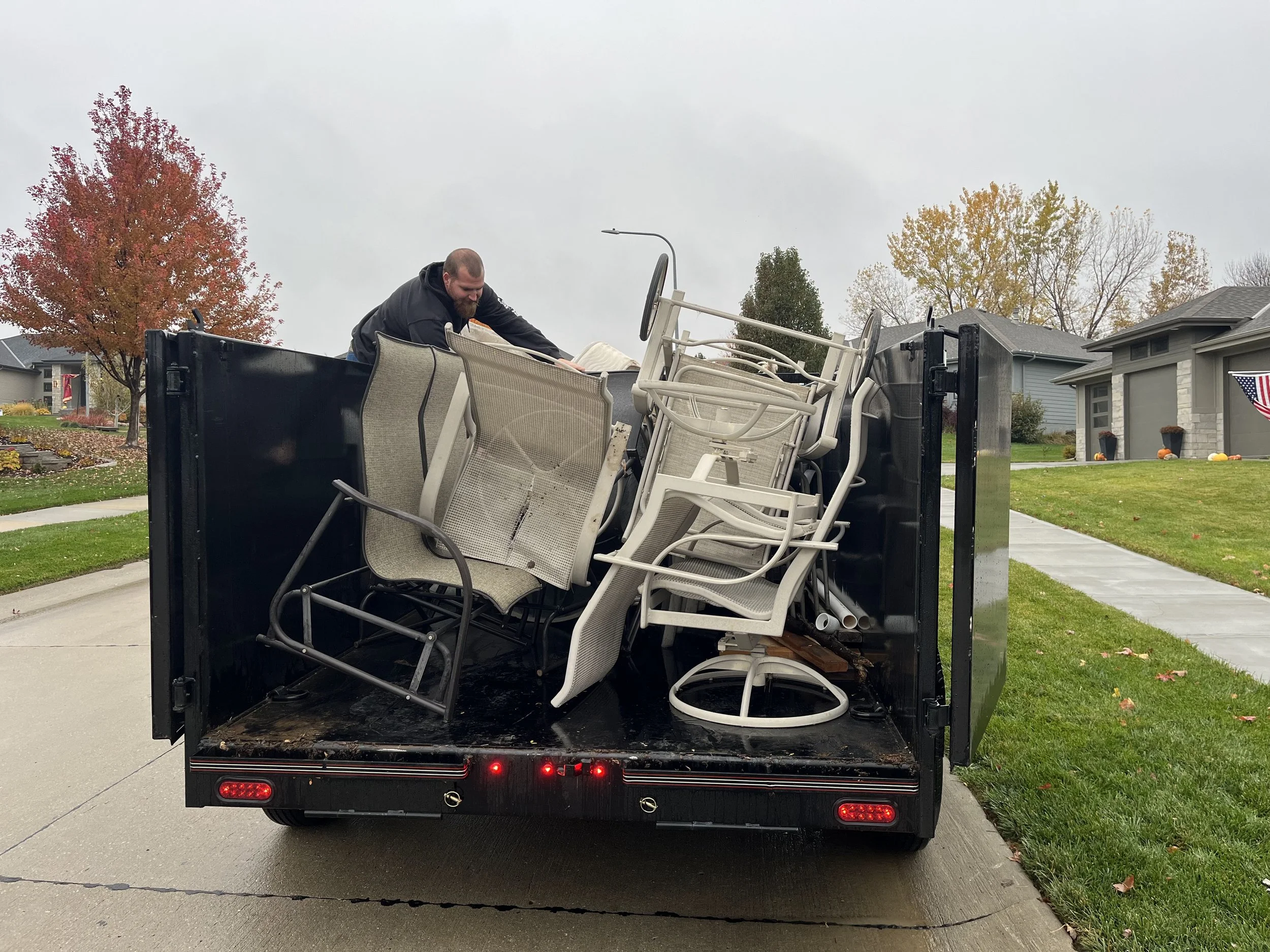What Is the Cheapest Way to Get Rid of Junk in Omaha?