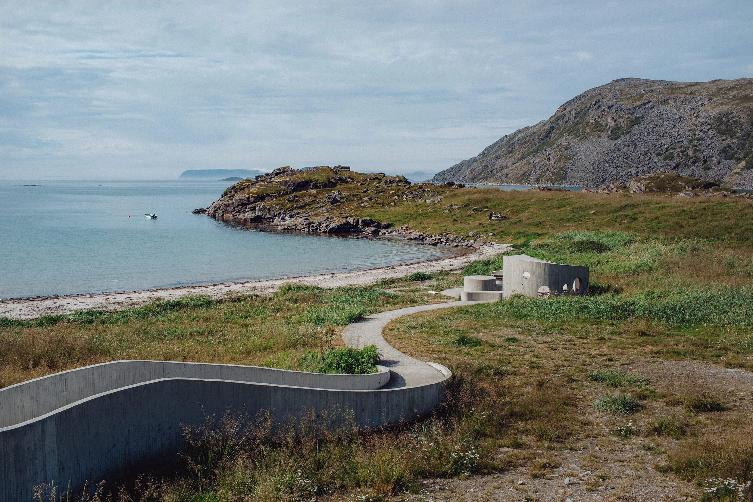 Nasjonale turistveger Havøysund, Selvika rasteplass.