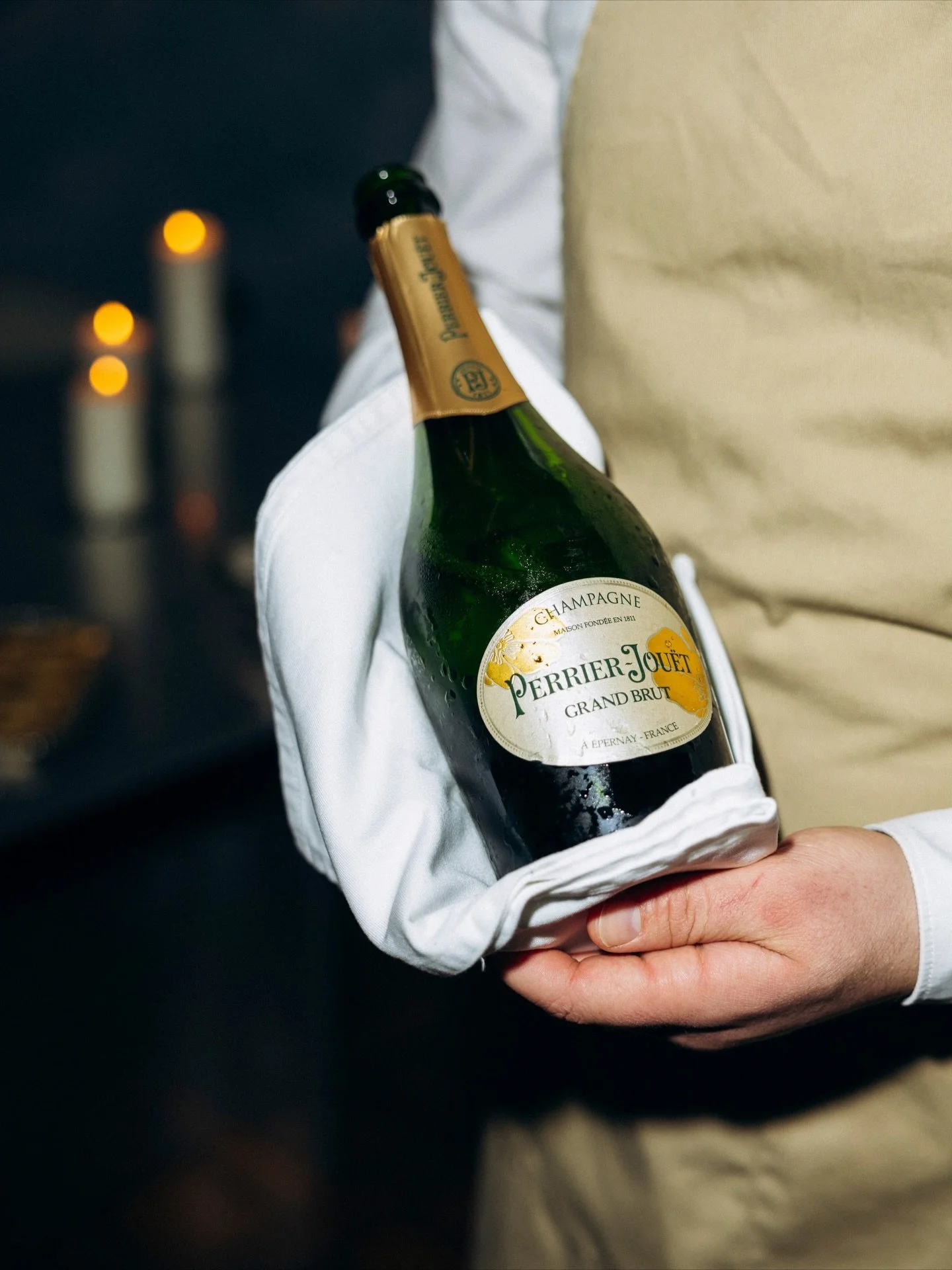 From champagne on arrival to curated wine pairings,
our sommellerie team keeps your event flowing naturally.

Catch us where we pour! 🥂

📷 @anastasia_rokhlenko
#nhomade #pariscatering #eventplannerparis #winepairingparis #luxuryevents