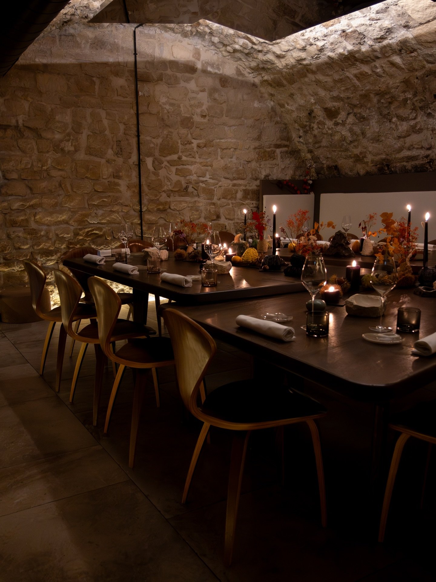 NHOMe&rsquo;s experience is built around our unique table. An interior architecture choice that shapes your entire experience, with the table as the spine of the room.

Book your chair, not your table 🪑

📷 @byanaisfremont 
#finediningparis #restaur