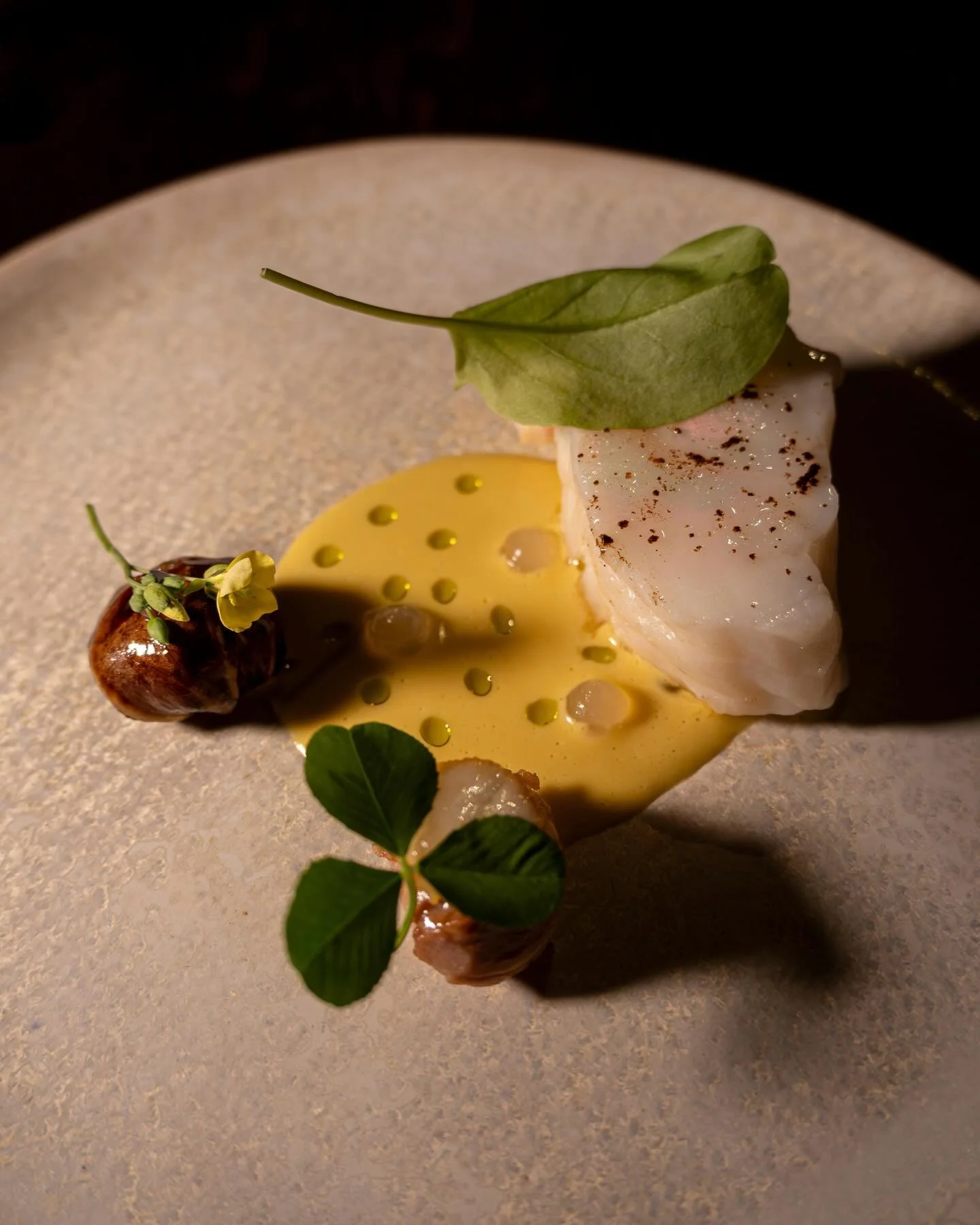 Sea treasures&hellip;revealed one plate at a time.
Many ways to shape it. 
One way to respect it.

What would you taste first? 👀

📷  @byanaisfremont 

#michelinrestaurant #moderncuisine #gastronomyparis #culinaryart