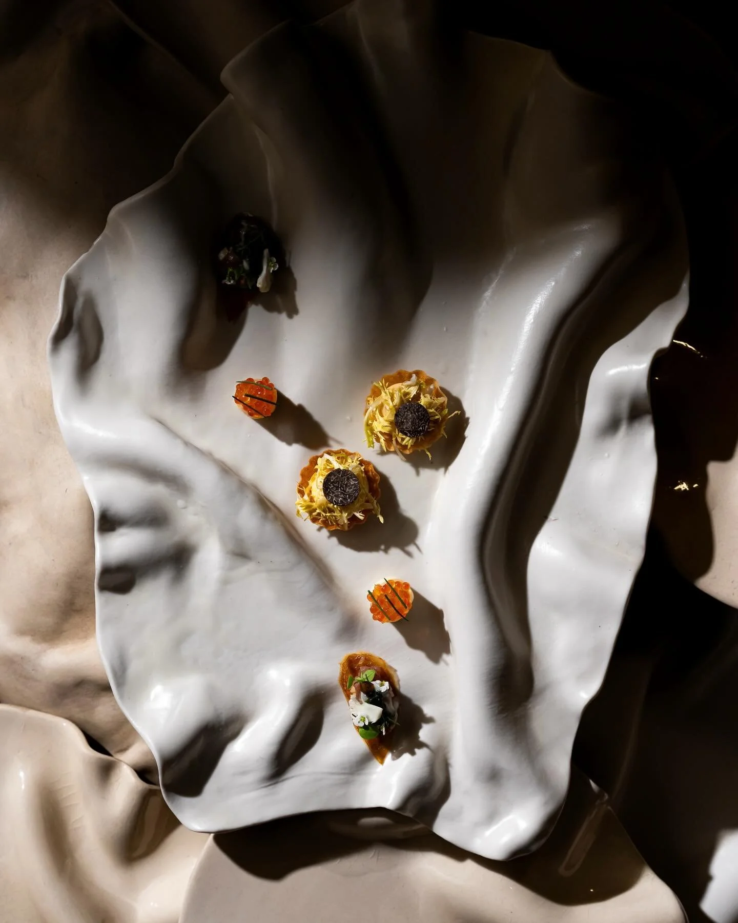 Tiny bites, full of stories.
A first impression, delicate yet bold.

Which one catches your eye 👀?

📷 @lephotographedudimanche 

#modernuisine #parisfoodscene #michelinstar #foodcuriosity