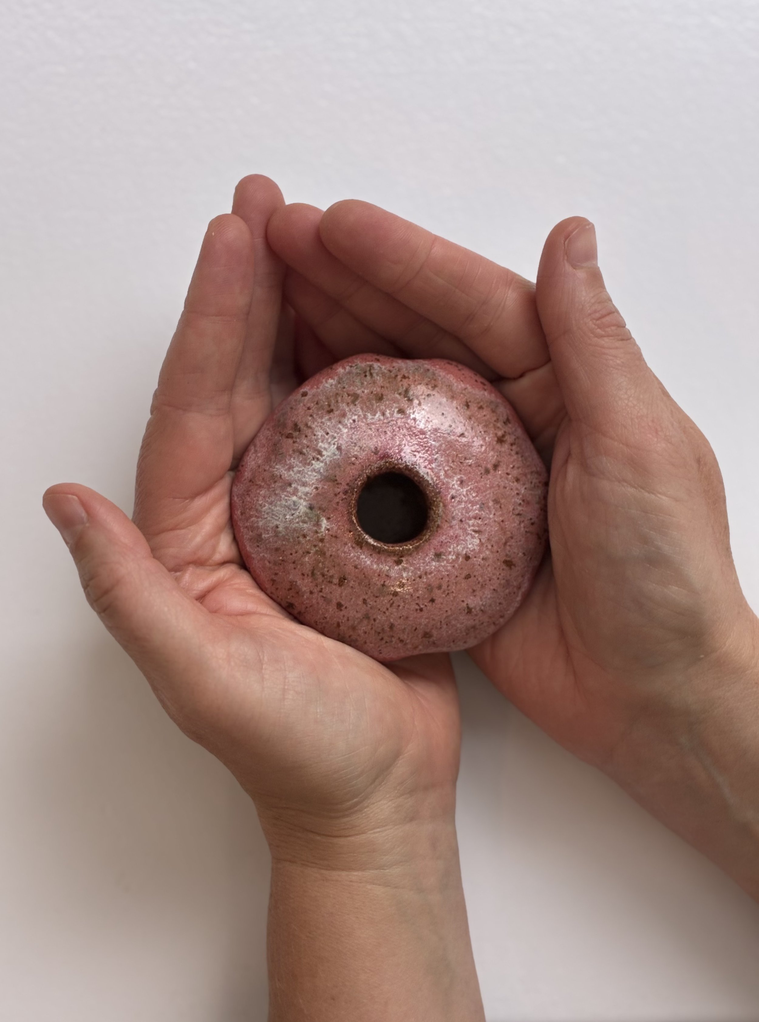 HOLDING VESSEL