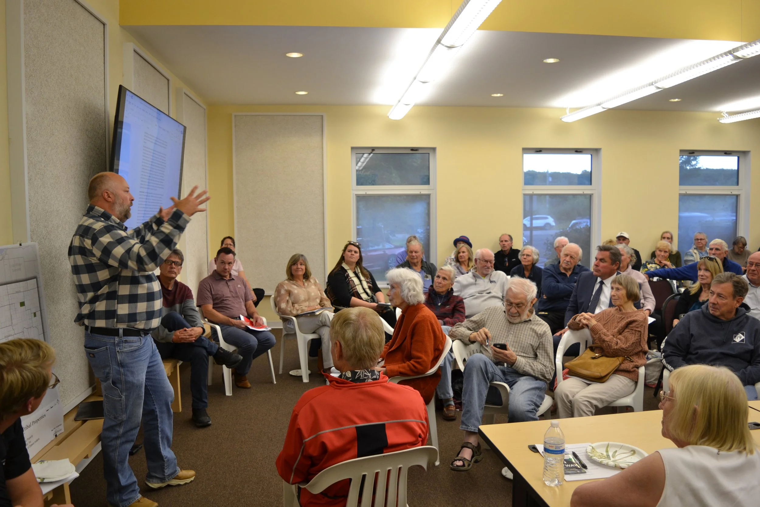 Doug Bates during his presentation on tree health along the corridor.