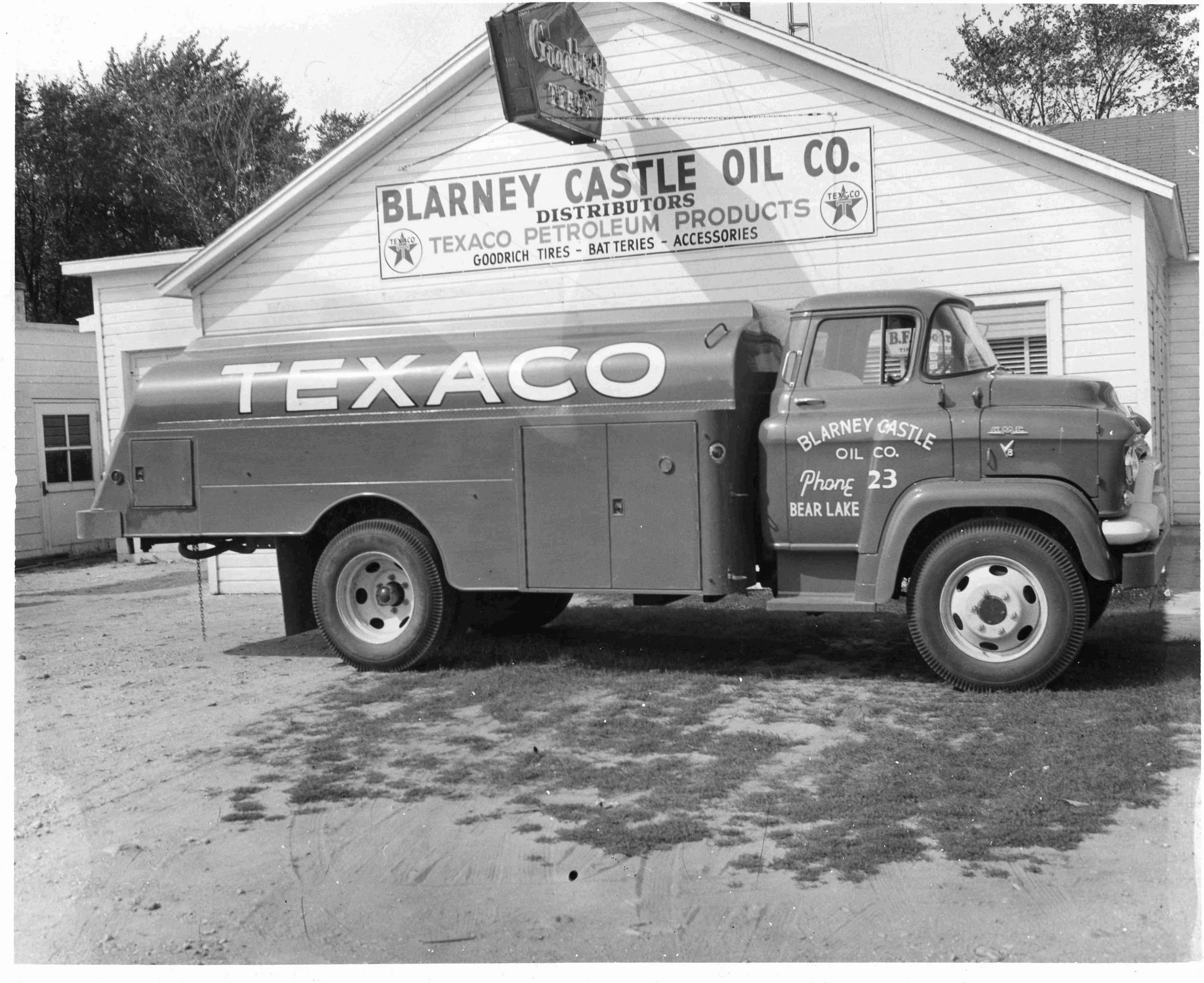 Early Tank Wagon 012.jpg
