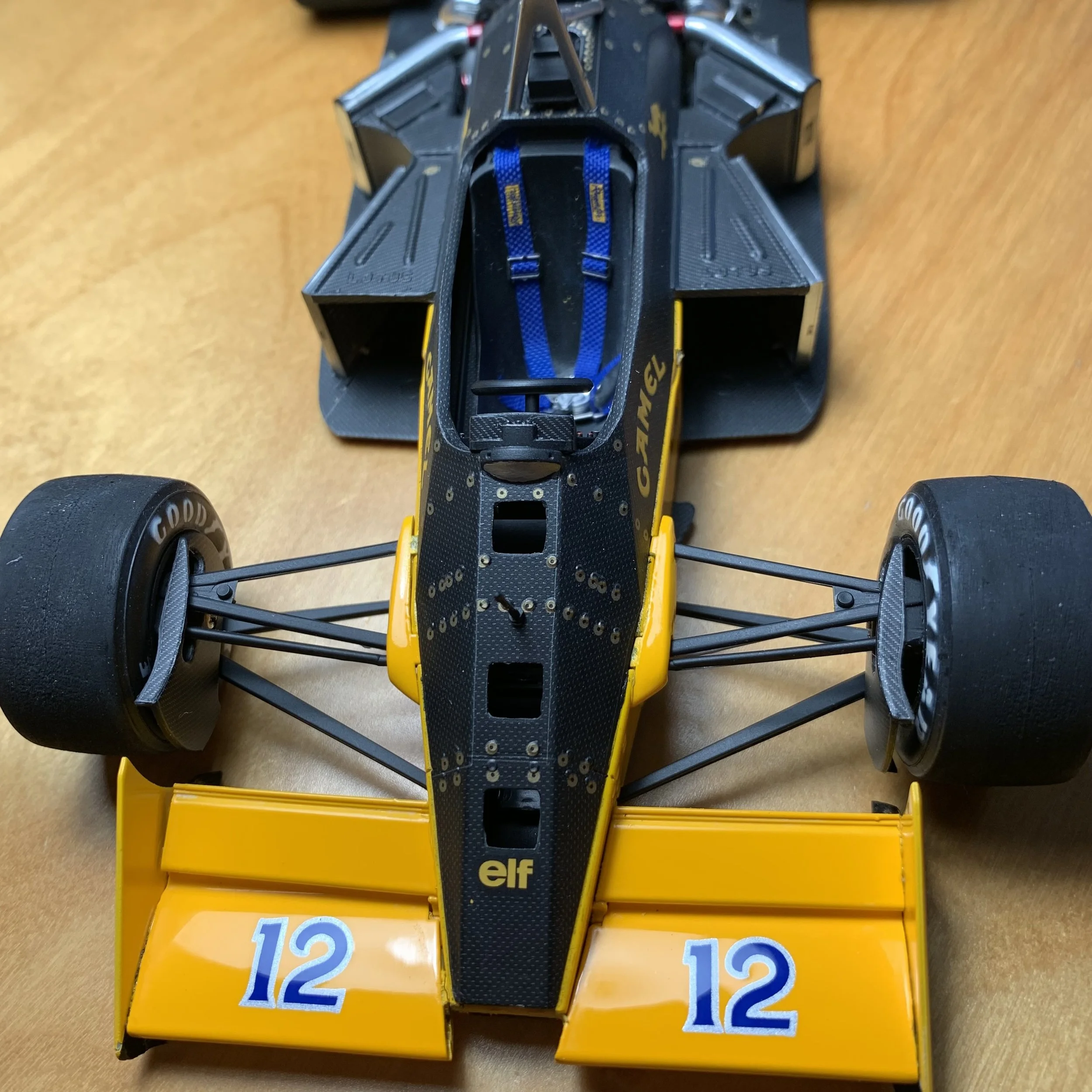 コックピット周りの作成