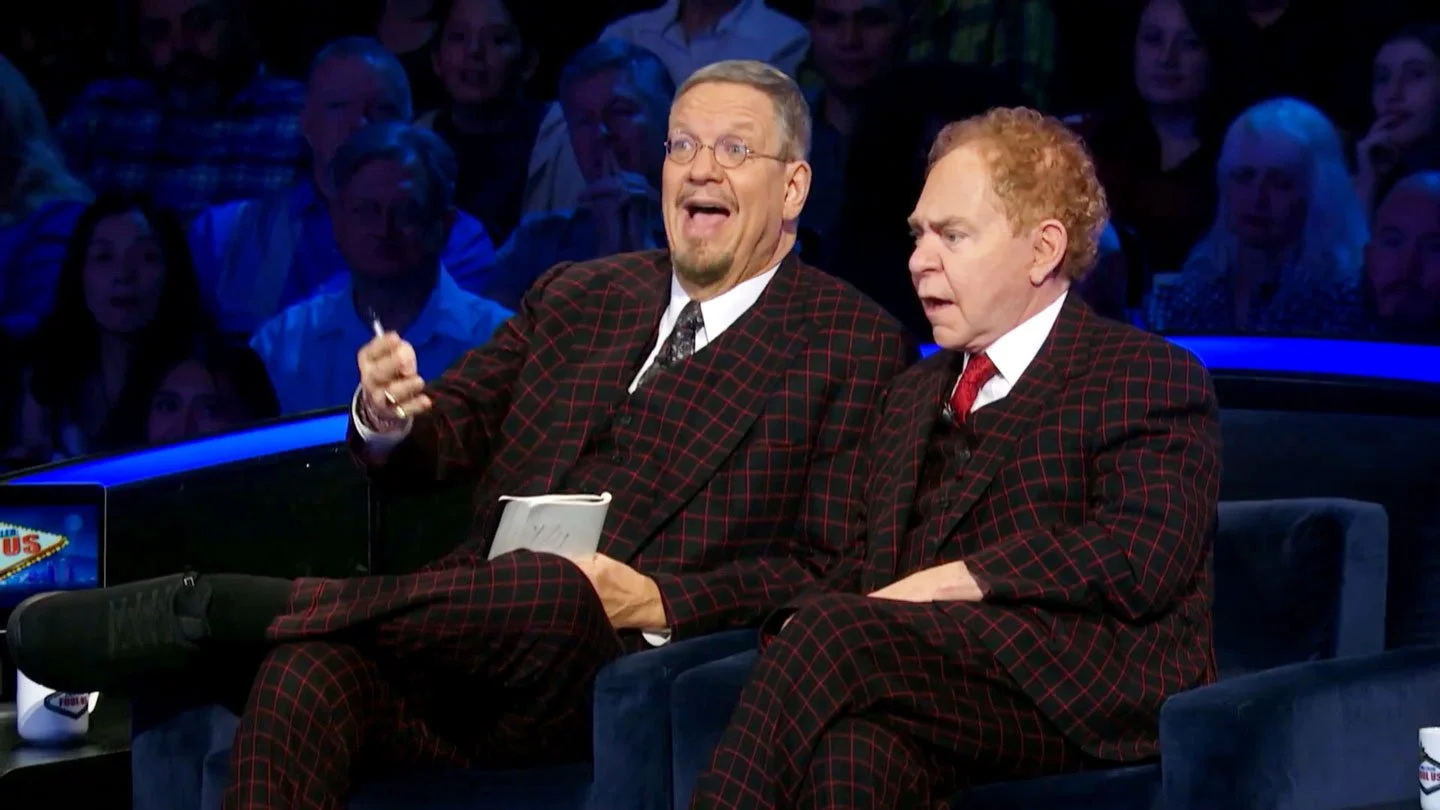 Penn & Teller commenting on Glenn's magic.