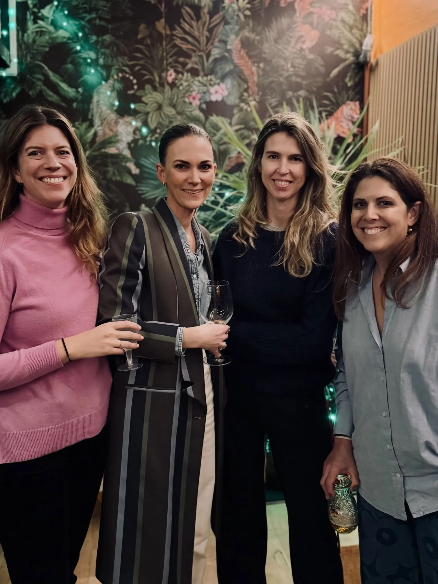 A little Christmas get together to say thank you to my wonderful clients from the year 2025! 

For once I put my phone down &amp; left it alone for 3 hours so just a couple of snaps (apologies for not getting you all).

So grateful for the support an