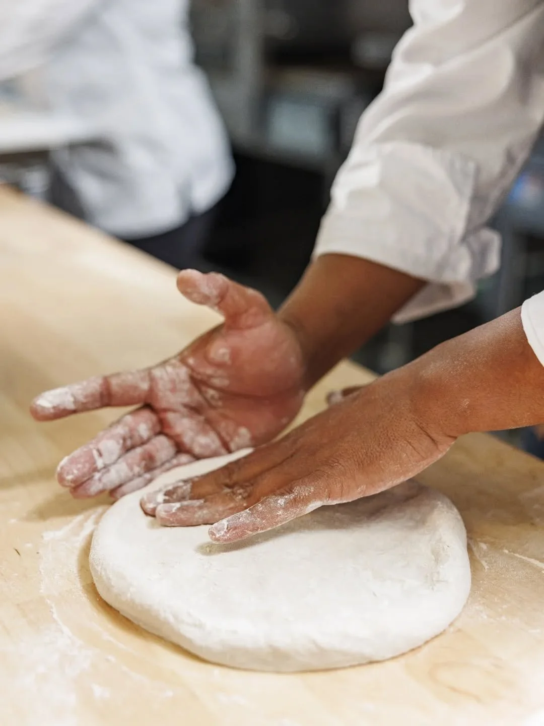 Fresh, carefully selected ingredients guarantee the quality and the special flavor in every slice: from our handcrafted dough to organic tomato sauce and all-natural mozzarella.

Come taste what makes Di Prima special! ❤️