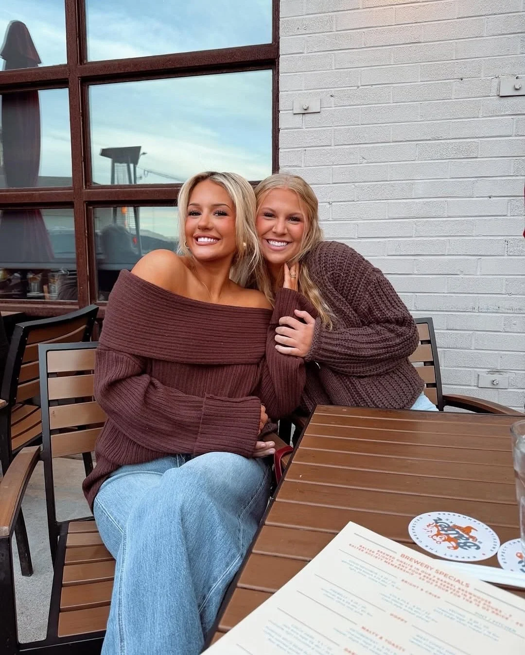 I think it&rsquo;s time you treat yourself and start your week off right&hellip;. Because it&rsquo;s always better at Balter!🍻😉

Thanks for stopping by @gabrielle.raeee. We always appreciate a good Balter moment. 

Reminder: we will be closing earl