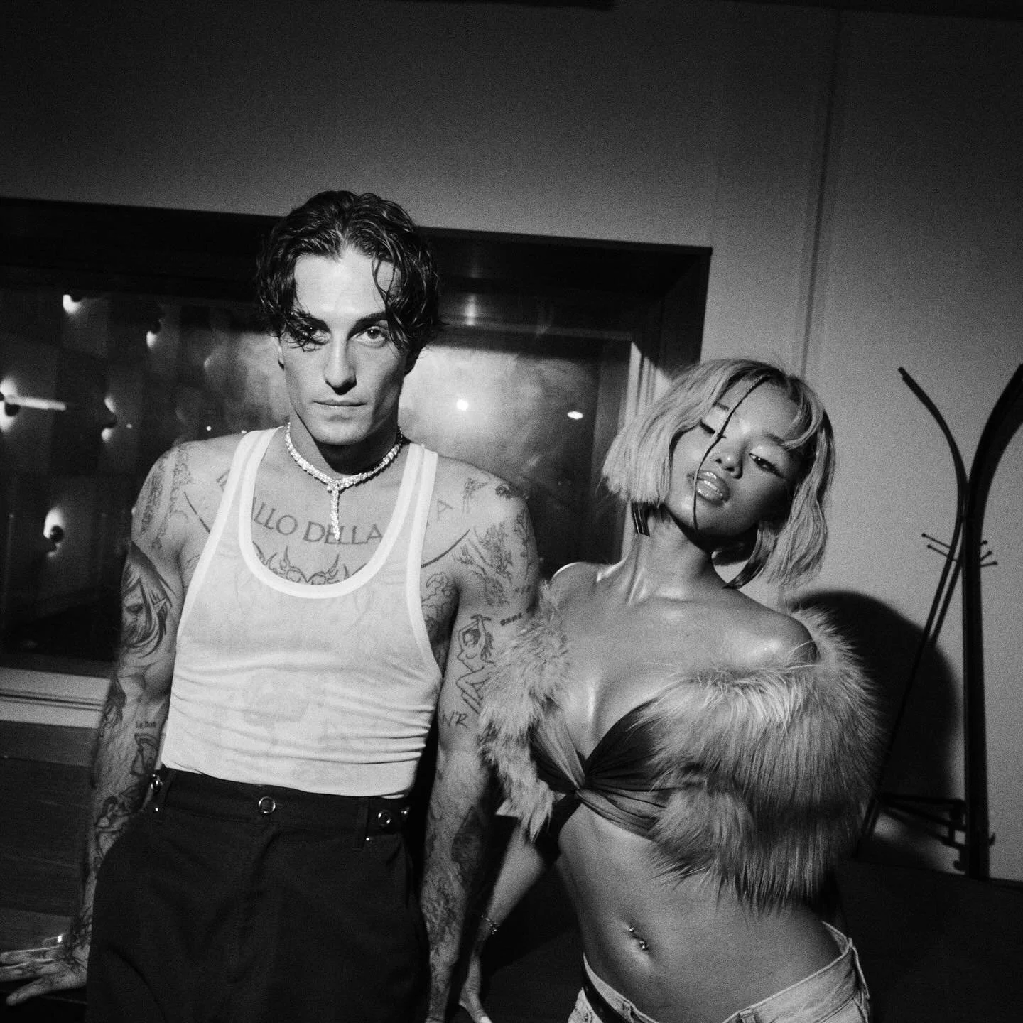 ✨ NEW SINGLE OUT NOW ✨
Damiano David just dropped &ldquo;Talk to Me&rdquo; &mdash; and it hits straight to the soul 🖤

🎶 Featuring the stunning vocals of Tyla &amp; the iconic groove of Nile Rodgers, Damiano opens a new solo chapter. He shared that