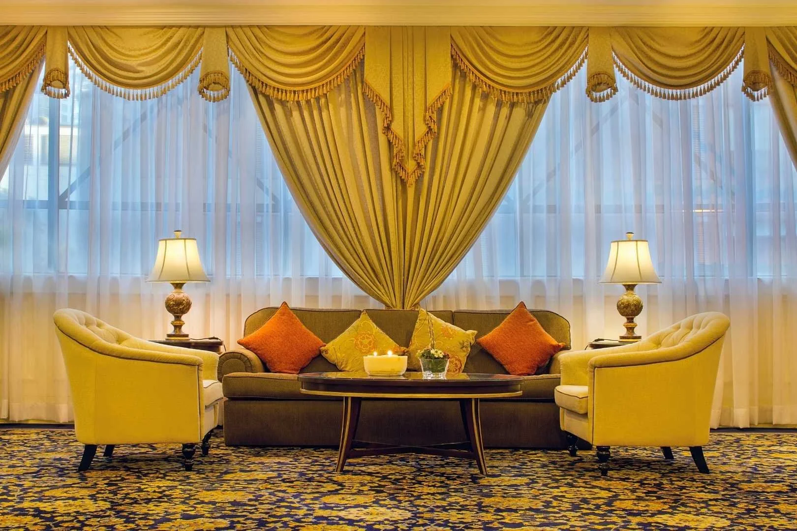 Hotel & Airbnb Curtains: Made-to-Measure, Blackout & Flame Retardant