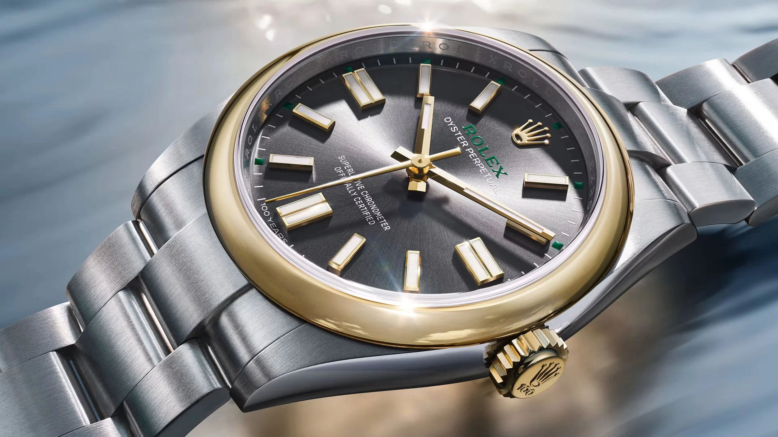 rolex-new-watches-2026-the-oyster-perpetual-41-smooth-bezel-roller-loop-m134303-0001-pop-in.jpg