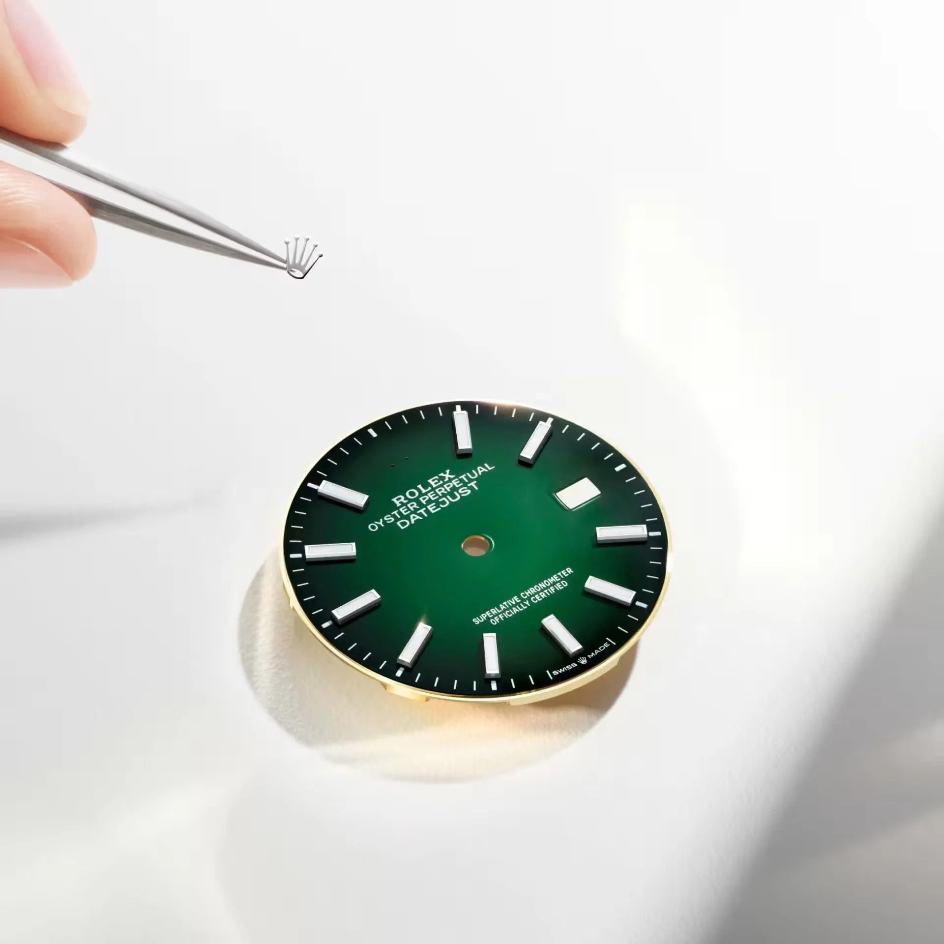 rolex-new-watches-2026-the-datejust-41-roller-loop-m126334-0033-watchmaking-pop-in.jpg
