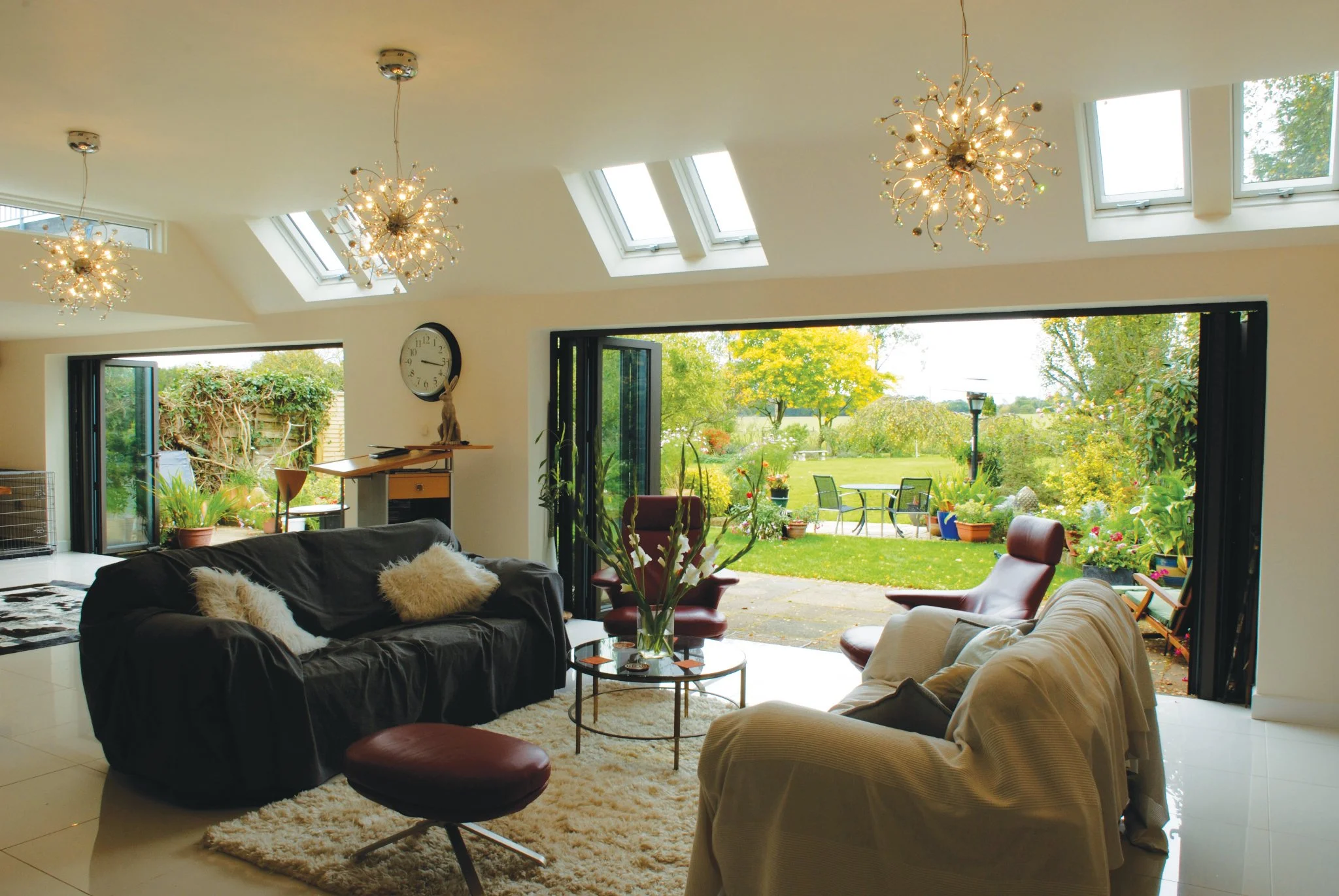 Aluminium bi-fold doors .jpeg