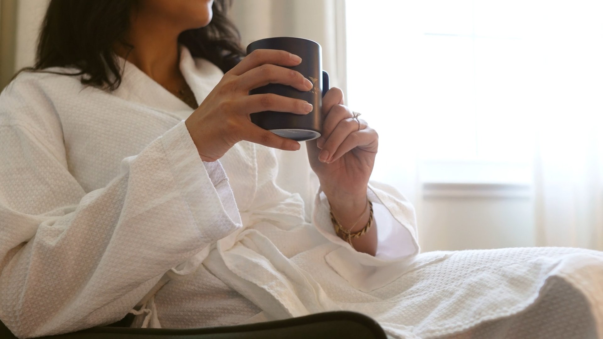 Still 2025-11-19 233523_1.1.1.jpg