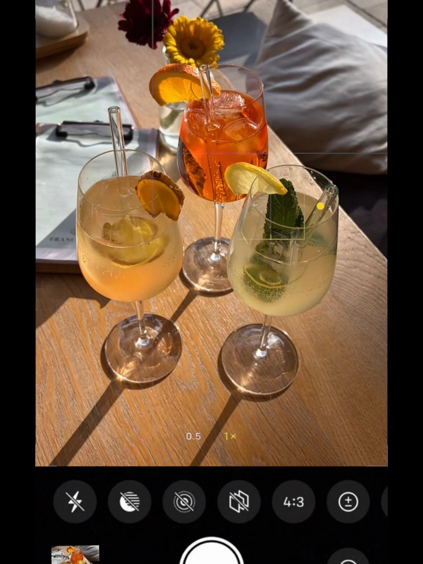 Today&rsquo;s Mood 🍊✨
Sonnenstunden, gute Gespr&auml;che &amp; drei Gr&uuml;nde, den Moment zu genie&szlig;en.
Aperol &middot; Yuzu &middot; Ingwer
Welcher ist deiner? ❤️🧡💛
&mdash;
📍 Caf&eacute; Francesca
#CafeFrancesca #TodaysMood #Aperitif #Ape