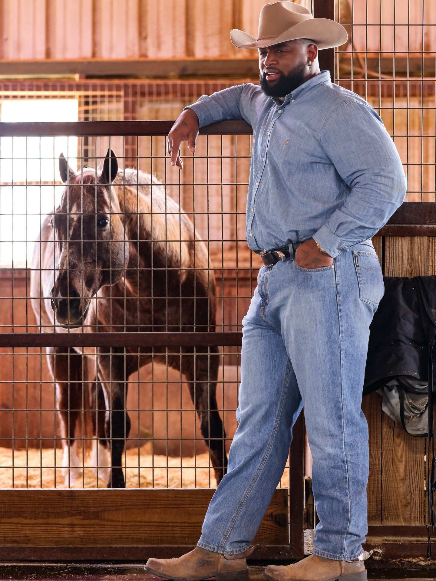 Had the opportunity to meet who I like to call the Michael Jordan of cutting horses&hellip; the one and only @metalliccat_denver.

Huge thank you to @valleyequinerepro for the VIP tour of an unreal facility. Got to spend time with their studs and pic