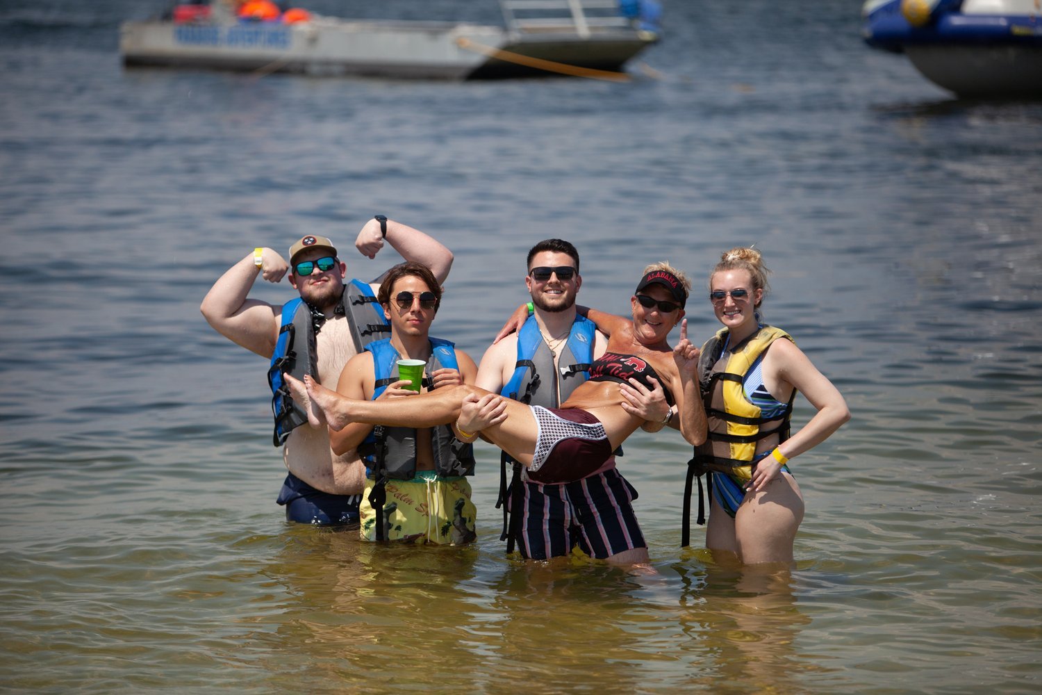 5.+On+a+BOAT_32.jpg