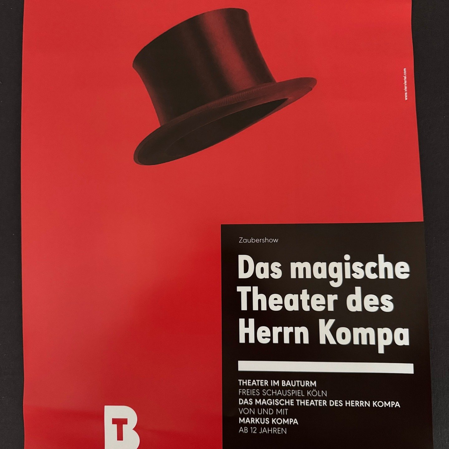 Morgen, Freitag, 24.10., 20 Uhr
Herr K. verwandelt sich wieder in "Markus von Lautern", den wahrscheinlich letzten Magier seiner Art ...